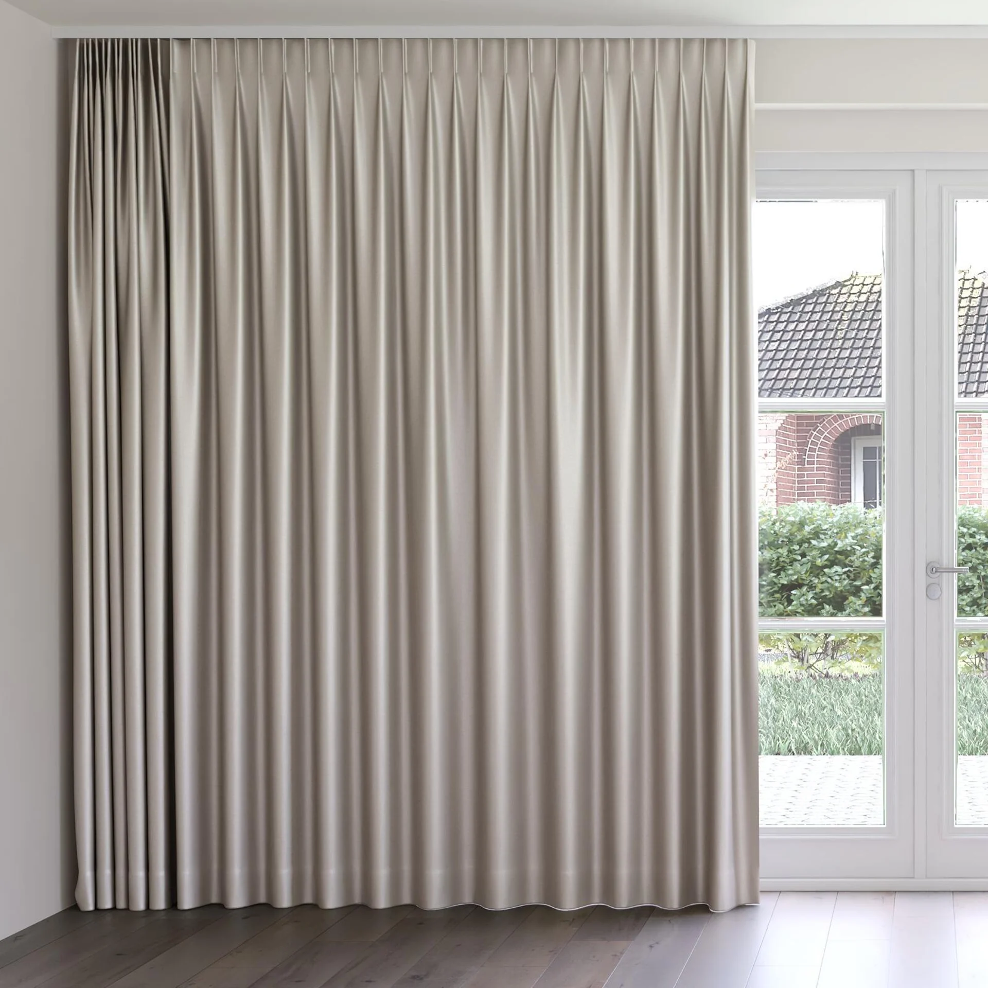 Front view of Consul Fossil, on curtain rail