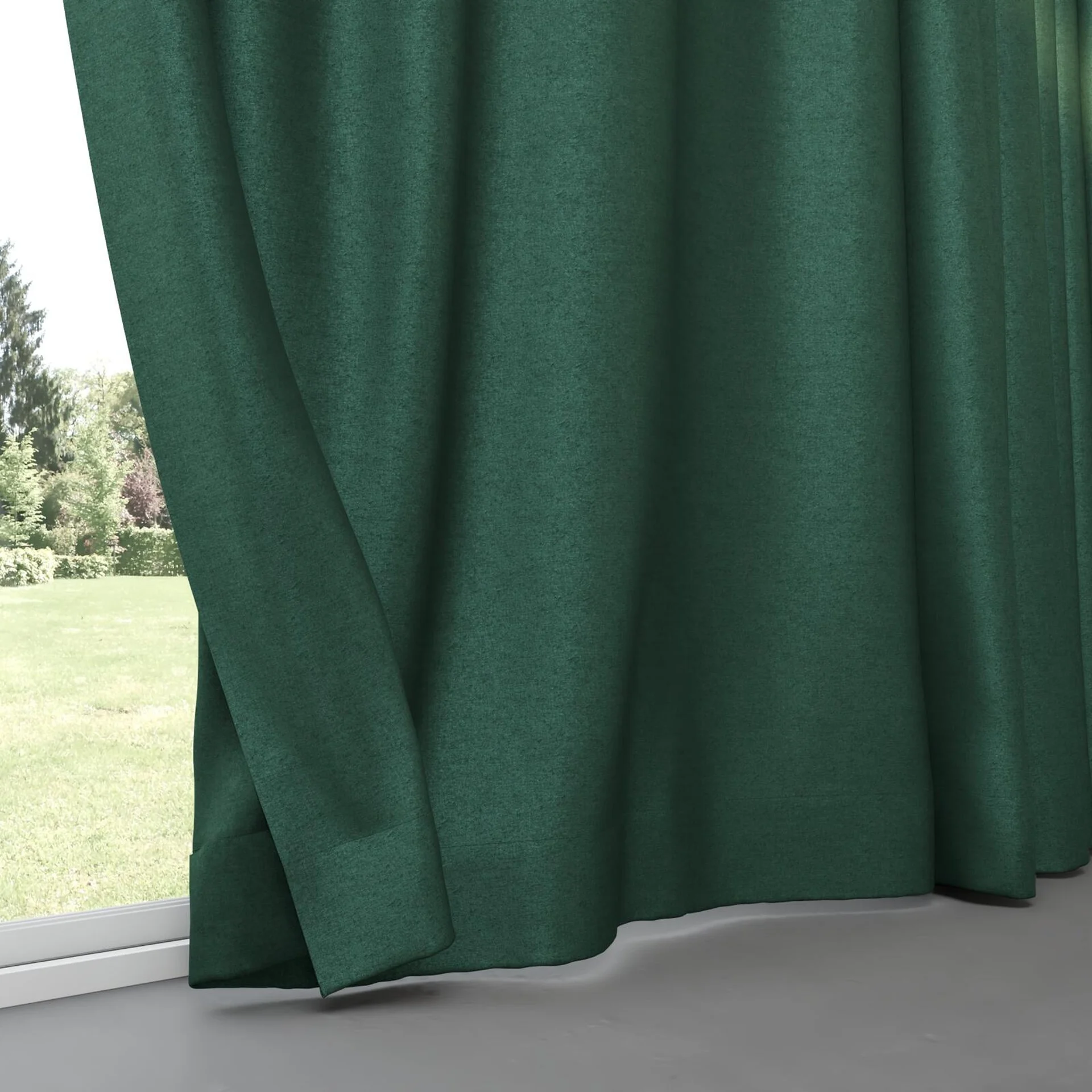 Bottom view of Drama Bottle, pinch pleat