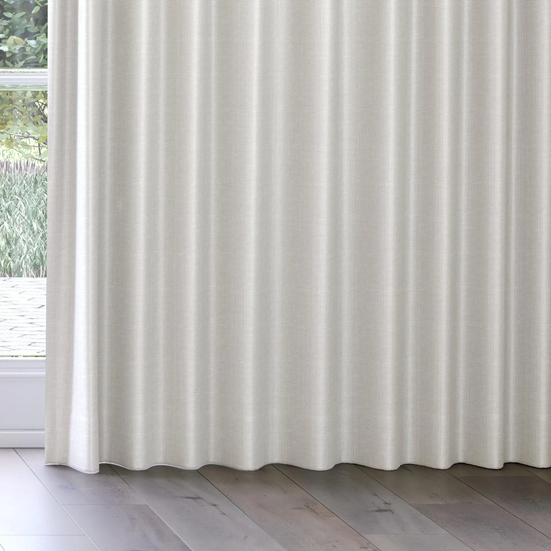 Bottom view of Leonardo Cream, on curtain rail