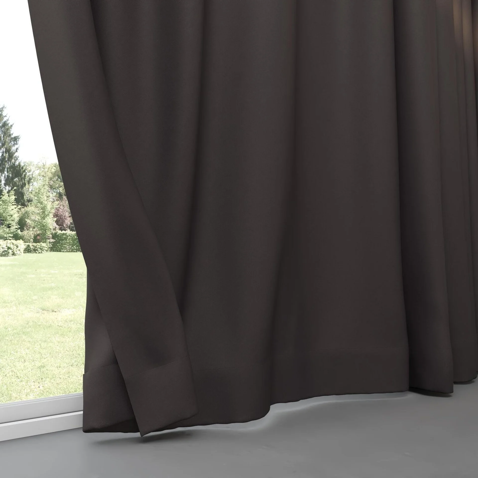 Bottom view of Duede Onyx, pinch pleat