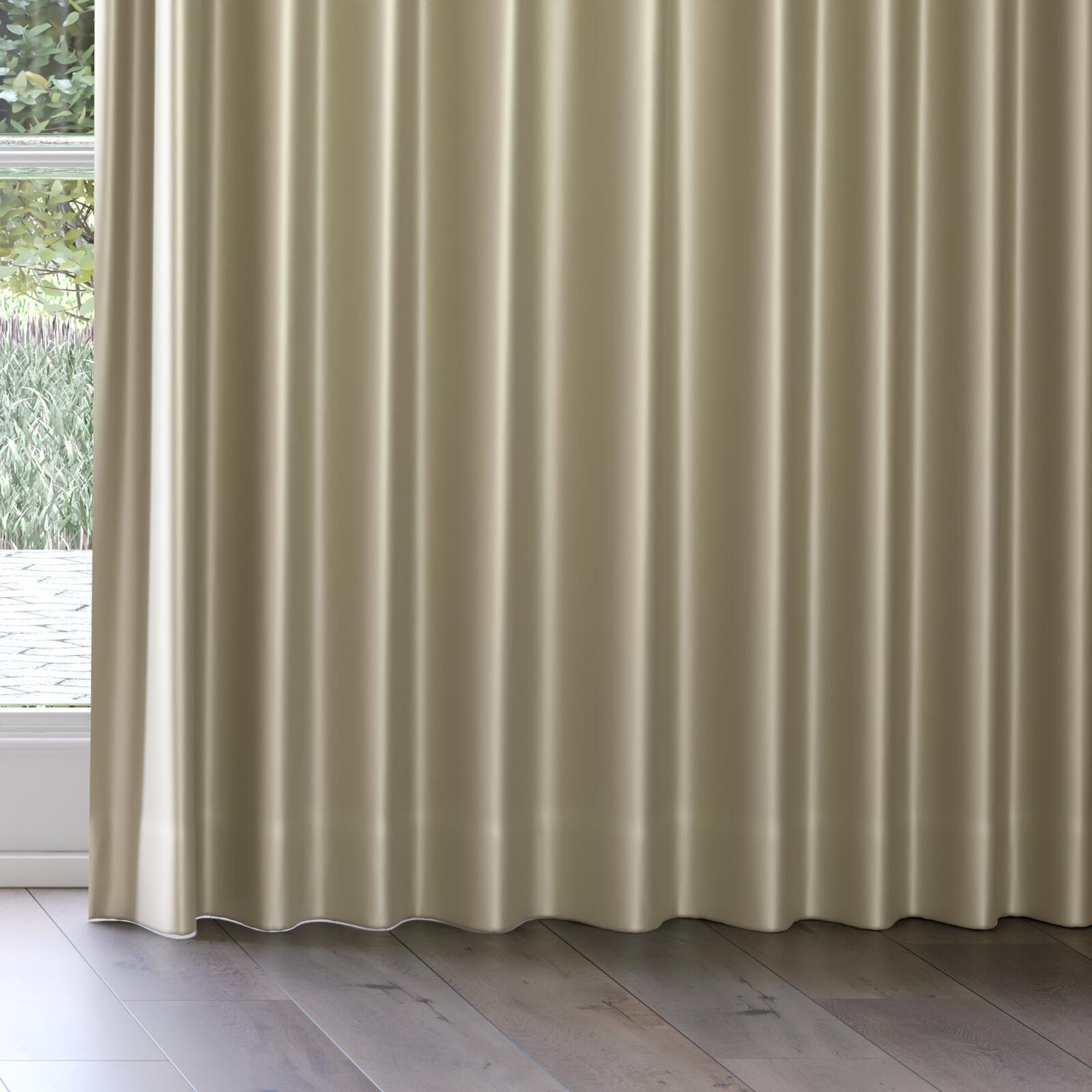 Bottom view of North Face Dune, on curtain rail