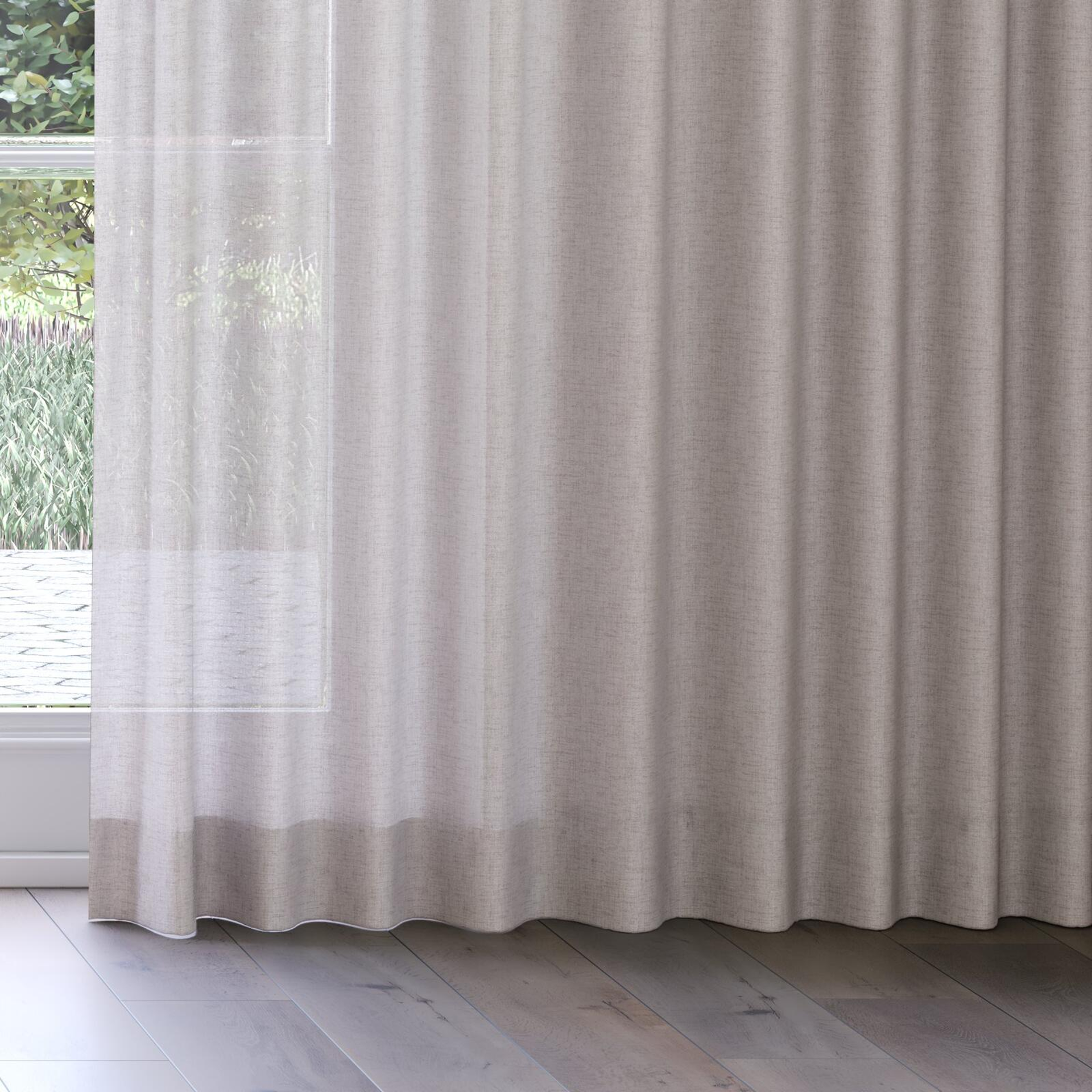 Bottom view of Rava Quartz, on curtain rail