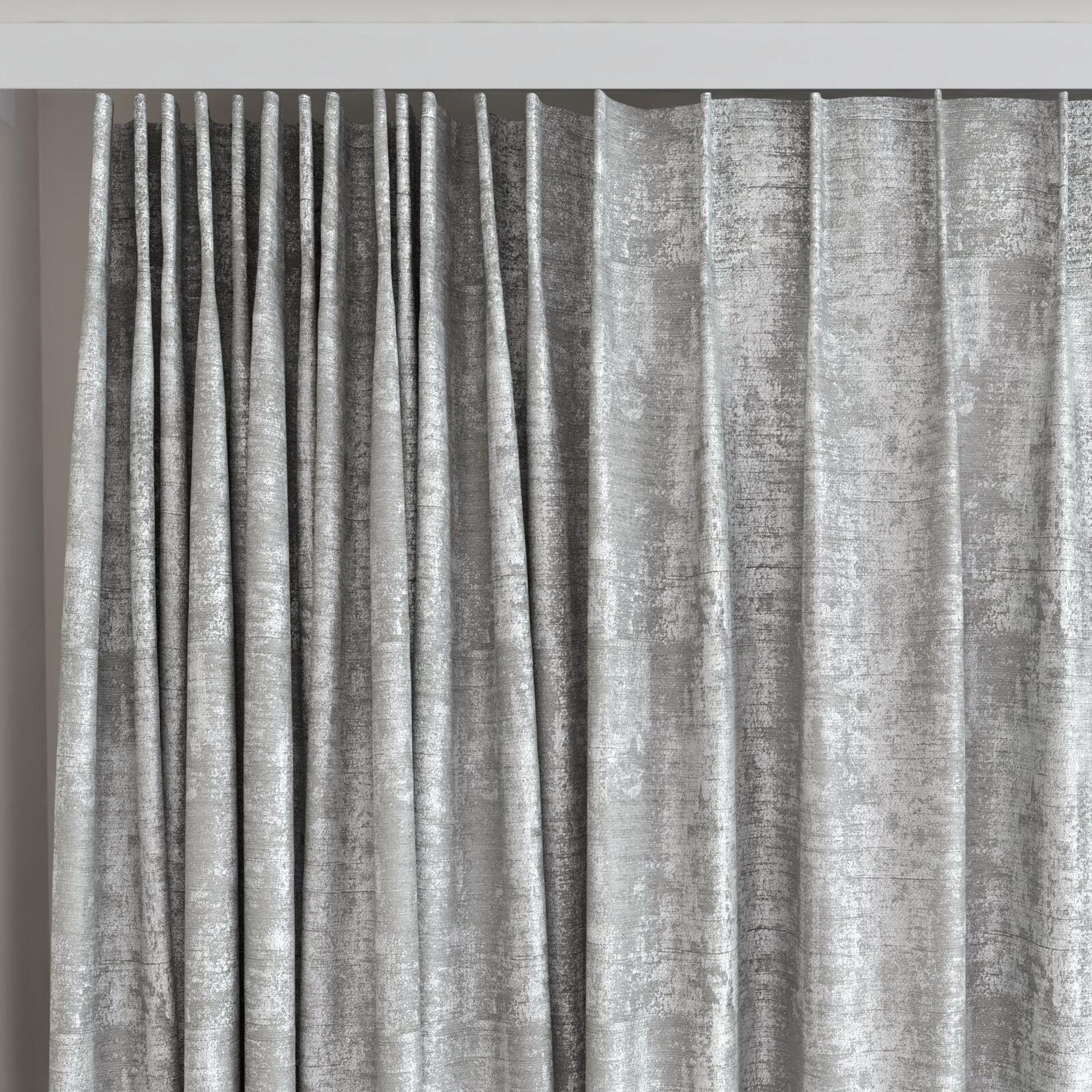 Top view of Member Iron, on curtain rail
