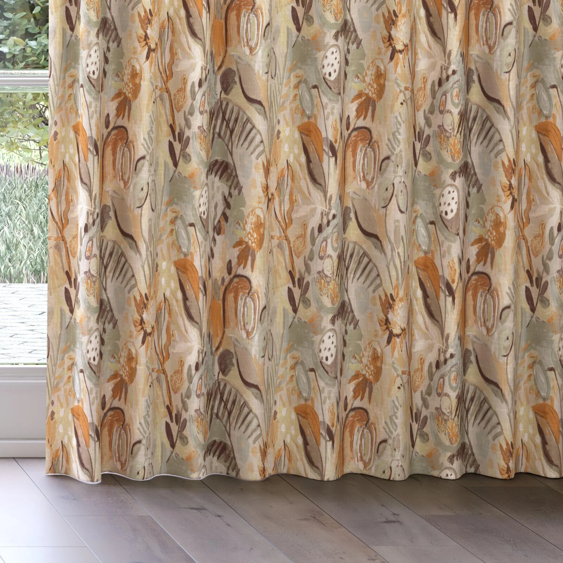 Bottom view of Charleston Ginger, on curtain rail