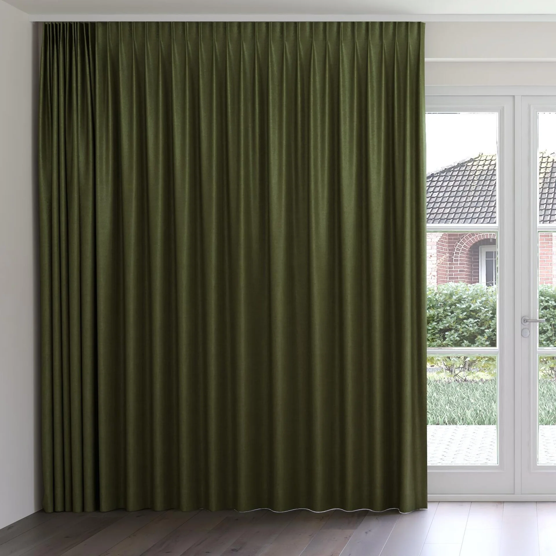 Front view of Drama Pesto, on curtain rail