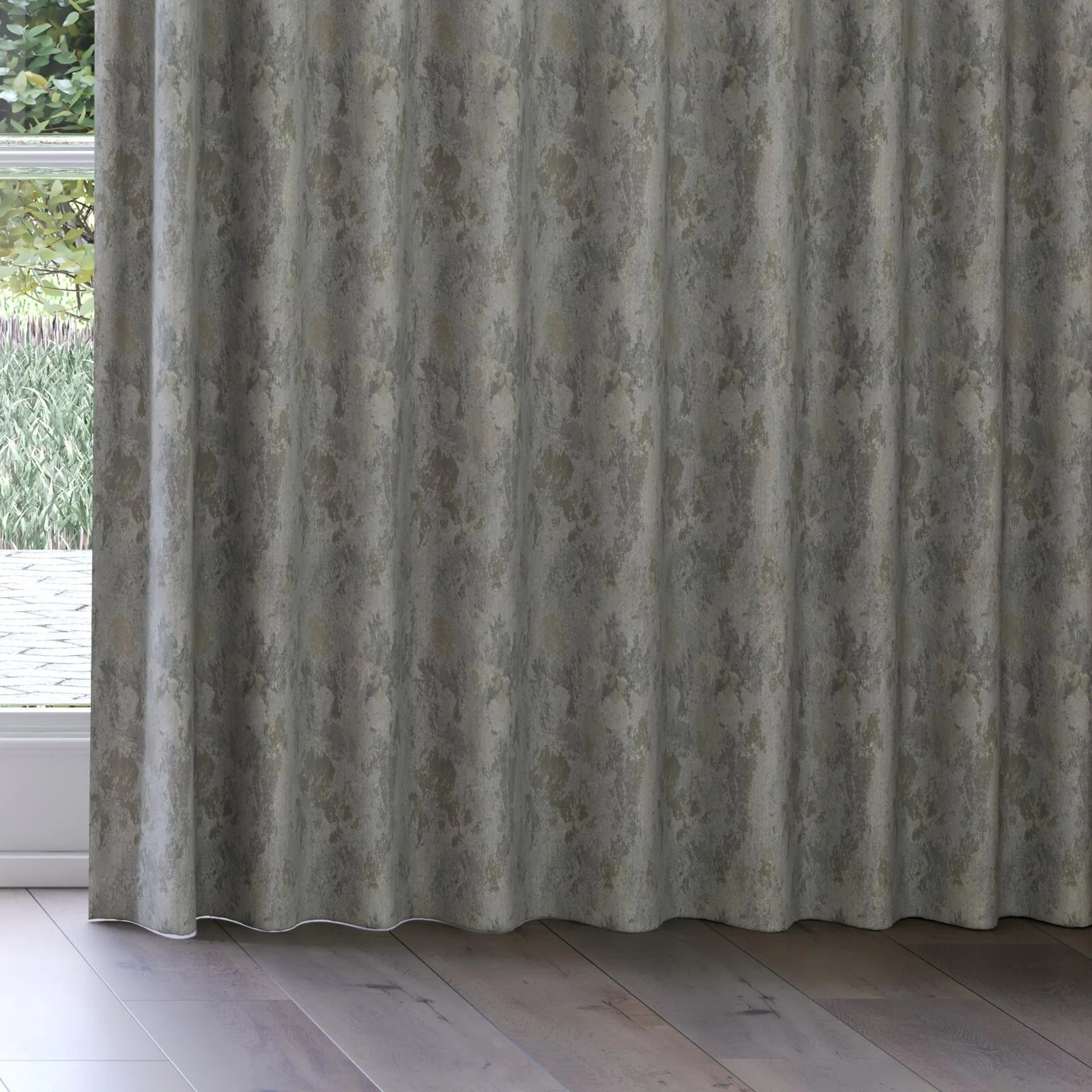 Bottom view of Joyce Metal, on curtain rail