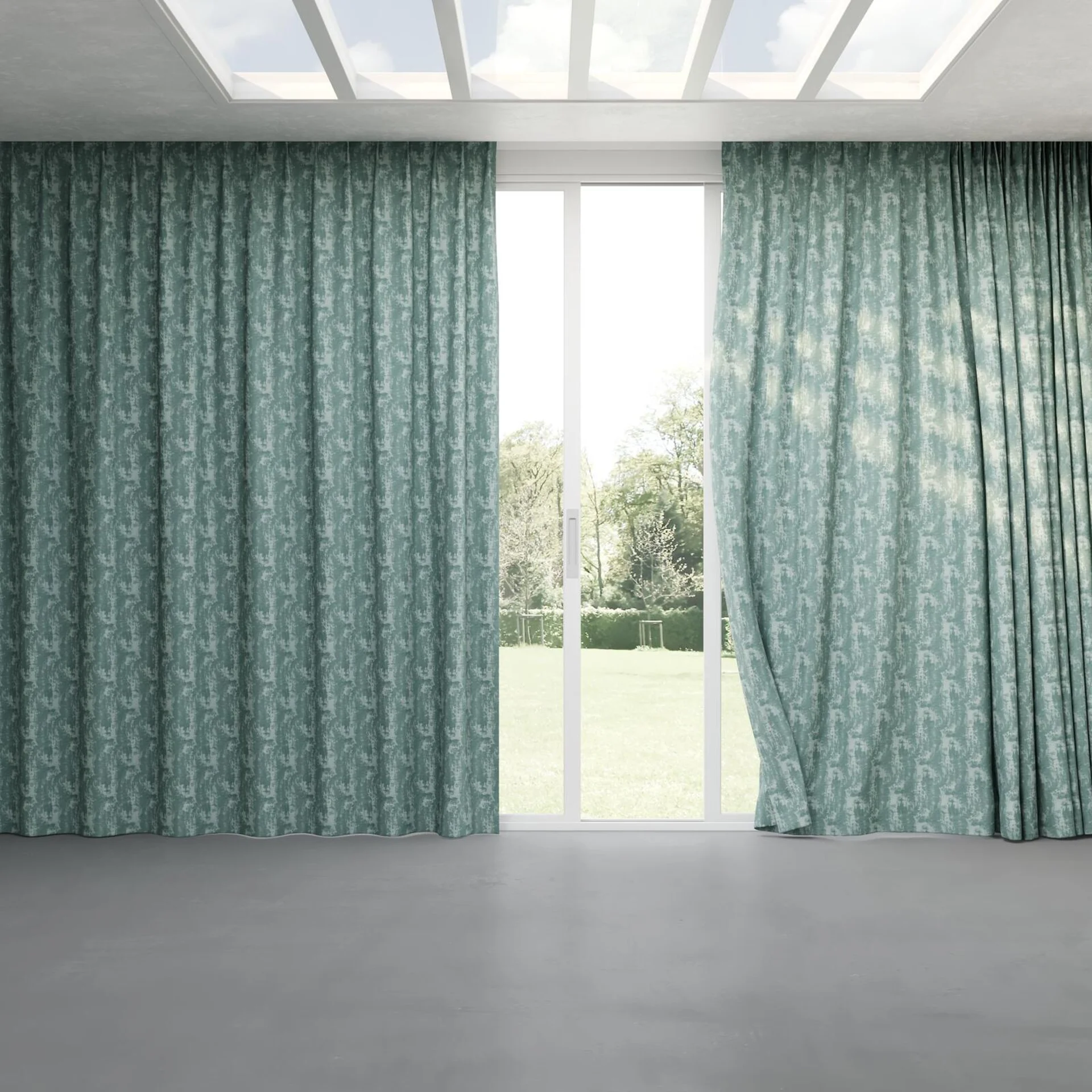 Full view of Innovation Duckegg, pinch pleat