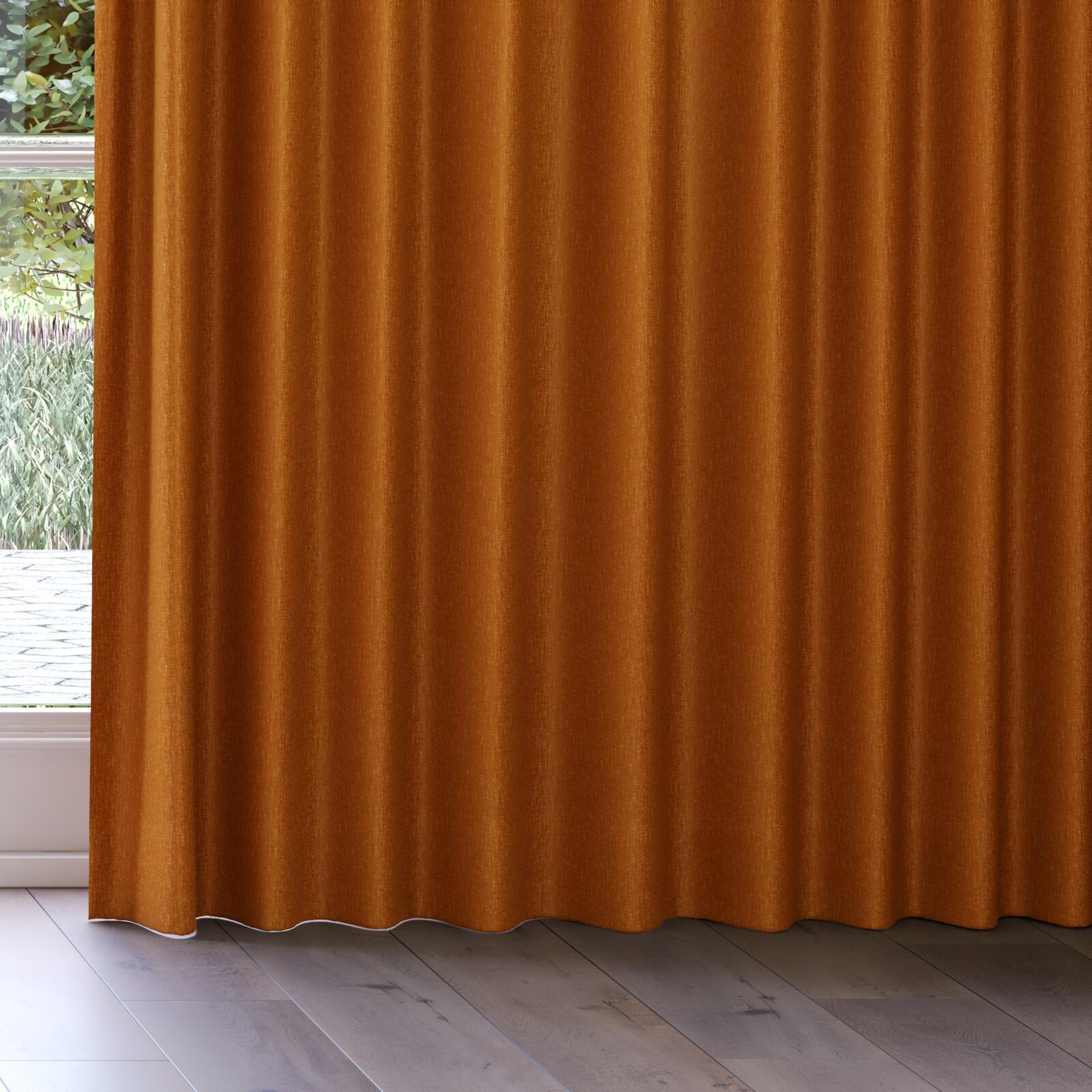 Bottom view of Rewind Fox, on curtain rail
