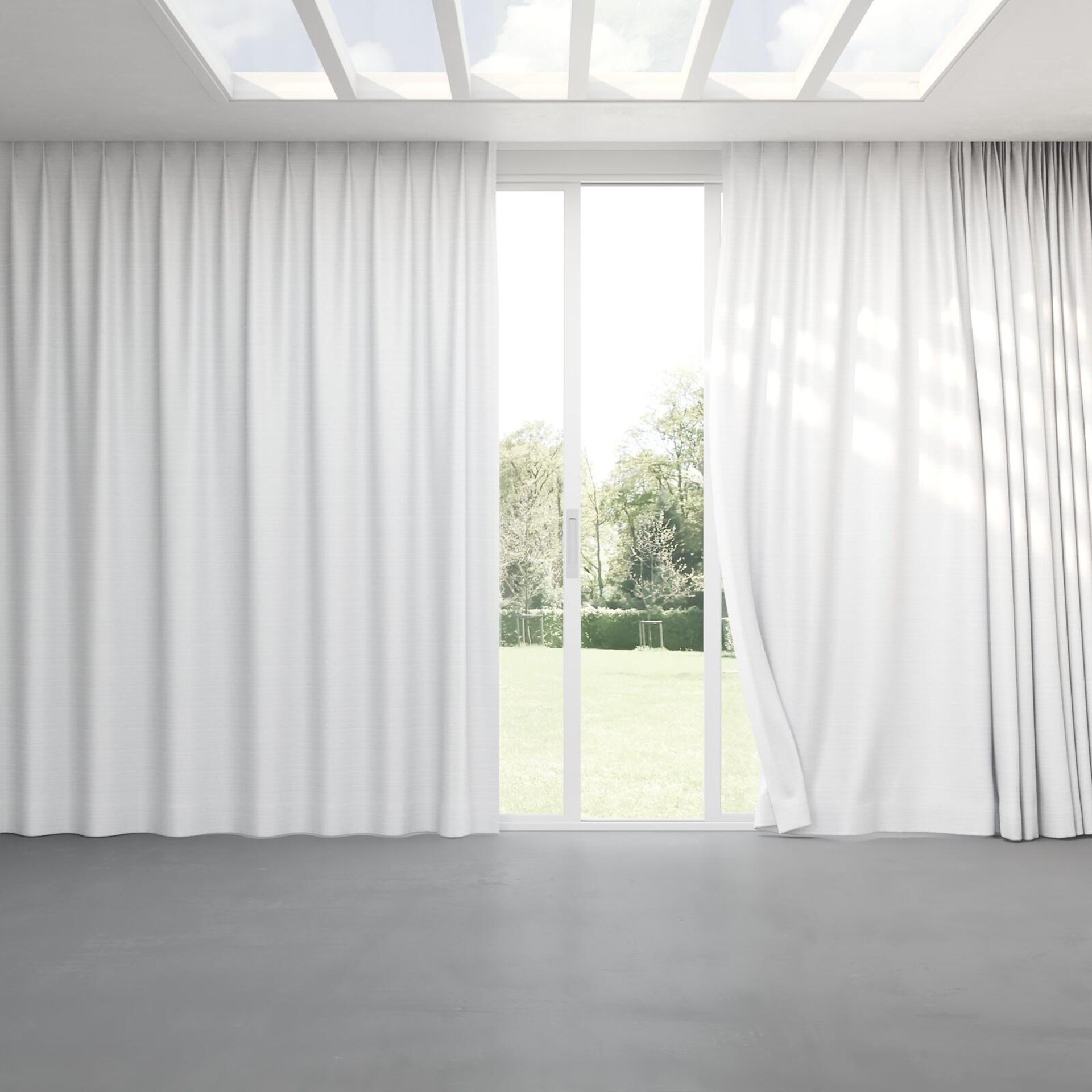 Full view of Silky Snow, pinch pleat