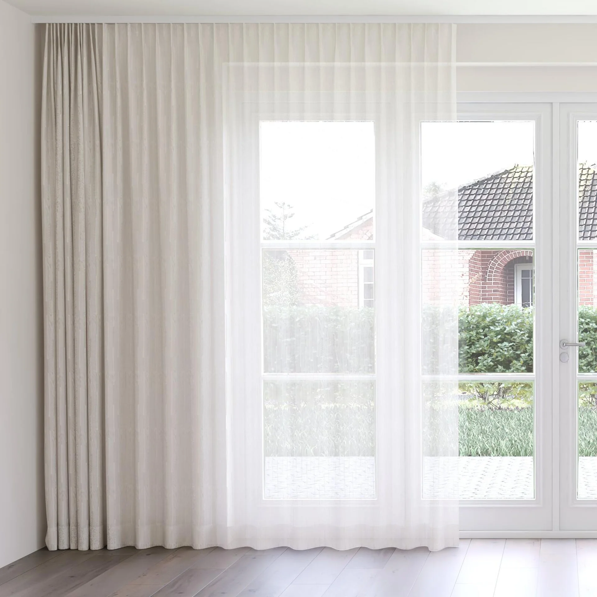 Front view of Salento Whitewash, on curtain rail