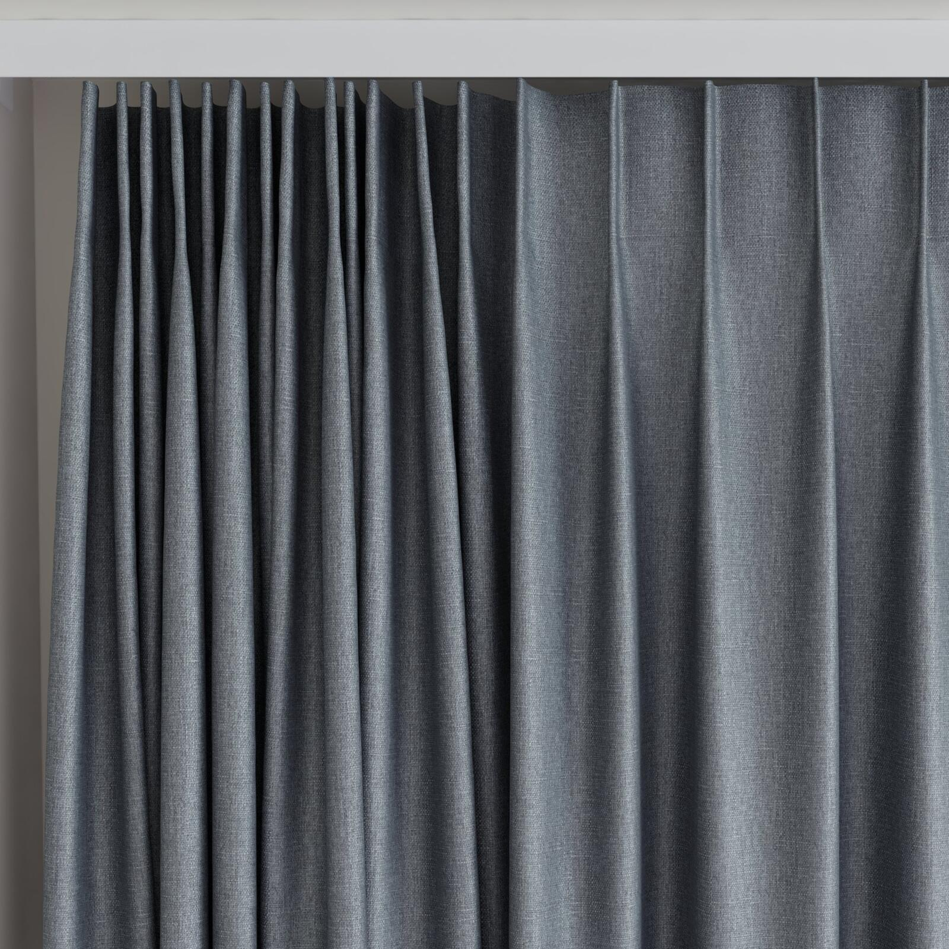 Top view of Tonga Carbon, on curtain rail