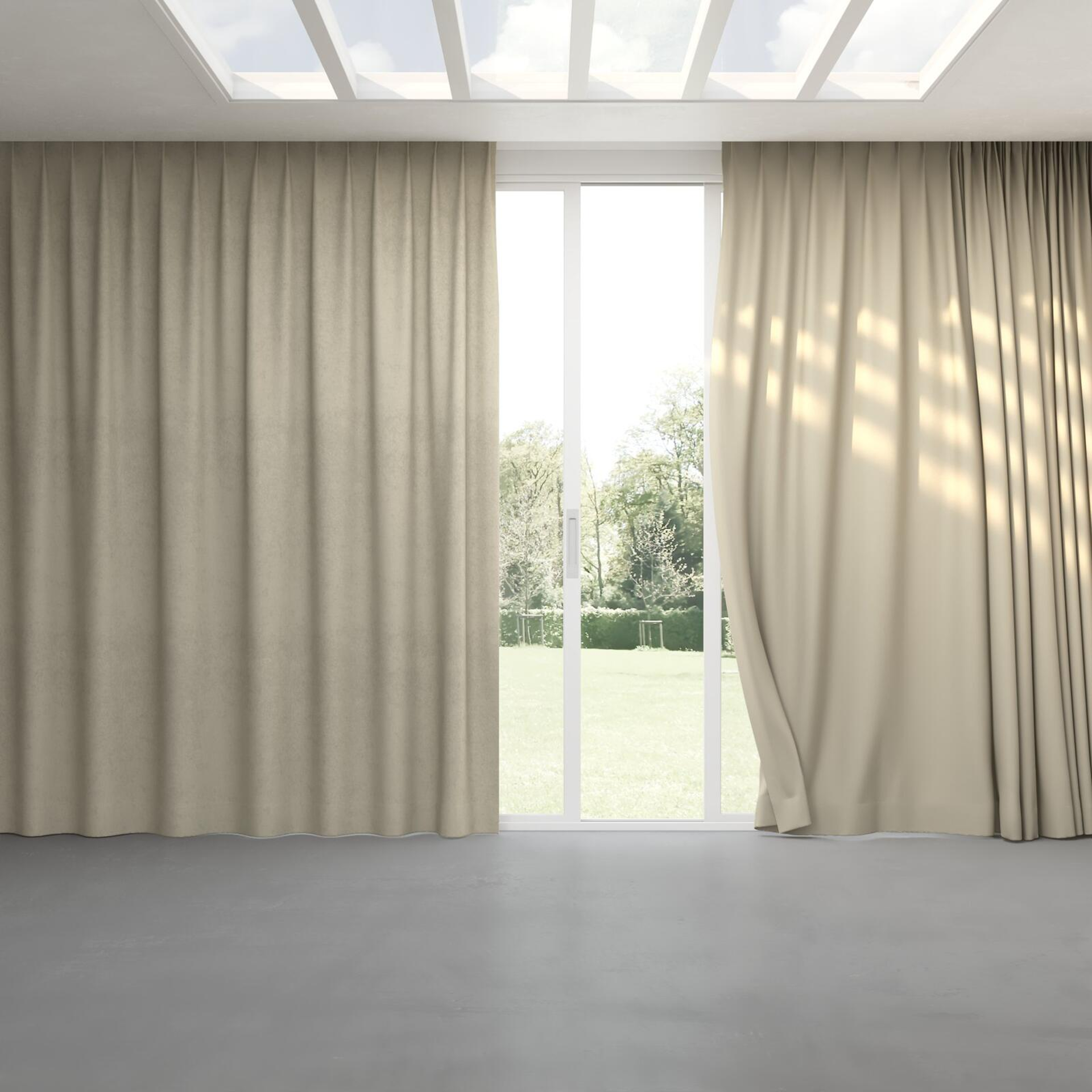 Full view of Moon Silver, pinch pleat