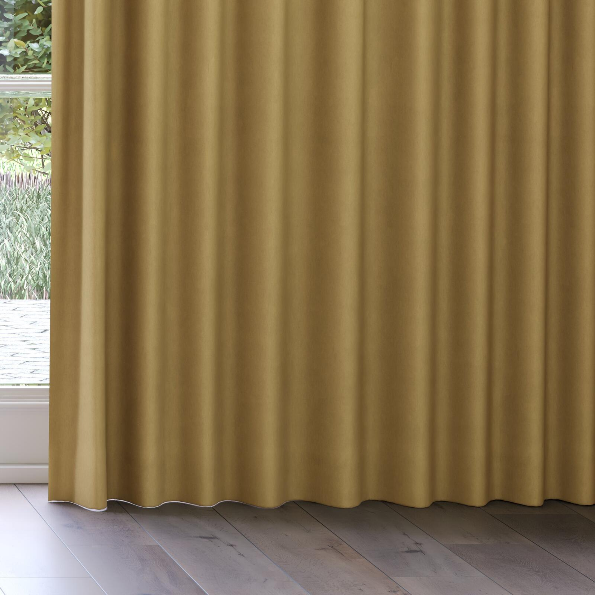 Bottom view of Lech Bamboo, on curtain rail