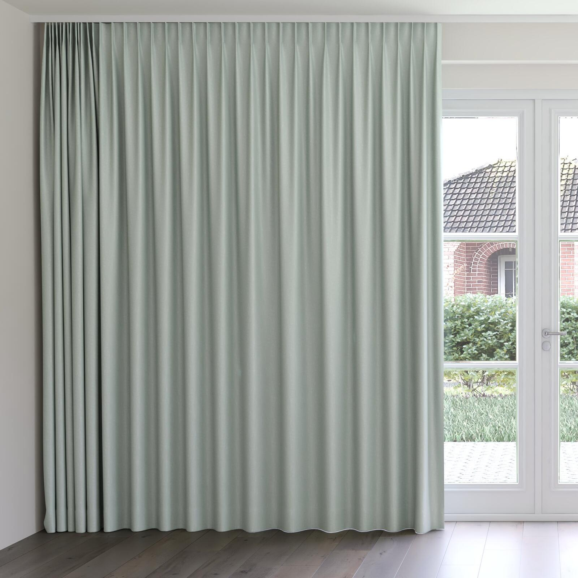 Front view of Naturama Surf, on curtain rail