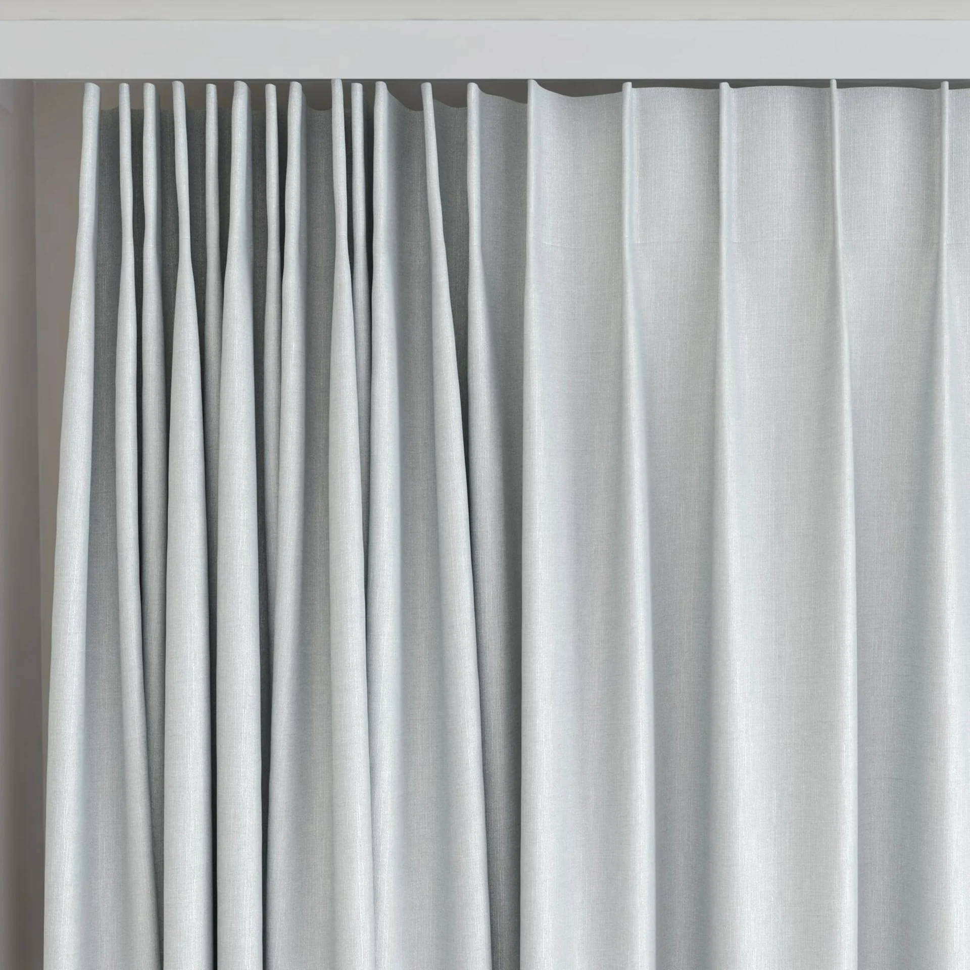Top view of Bavaria Mist, on curtain rail