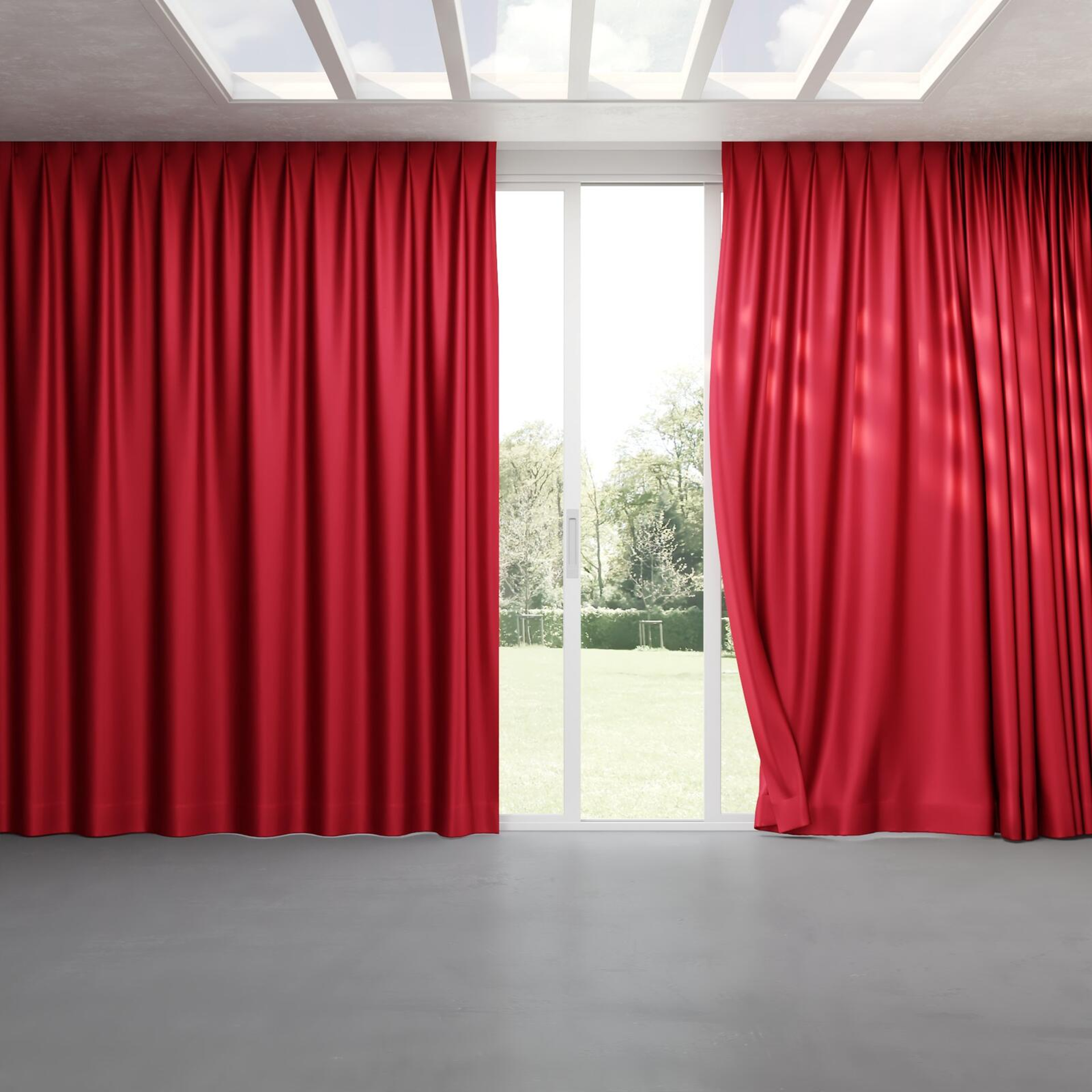 Full view of Moonbeam Mars, pinch pleat