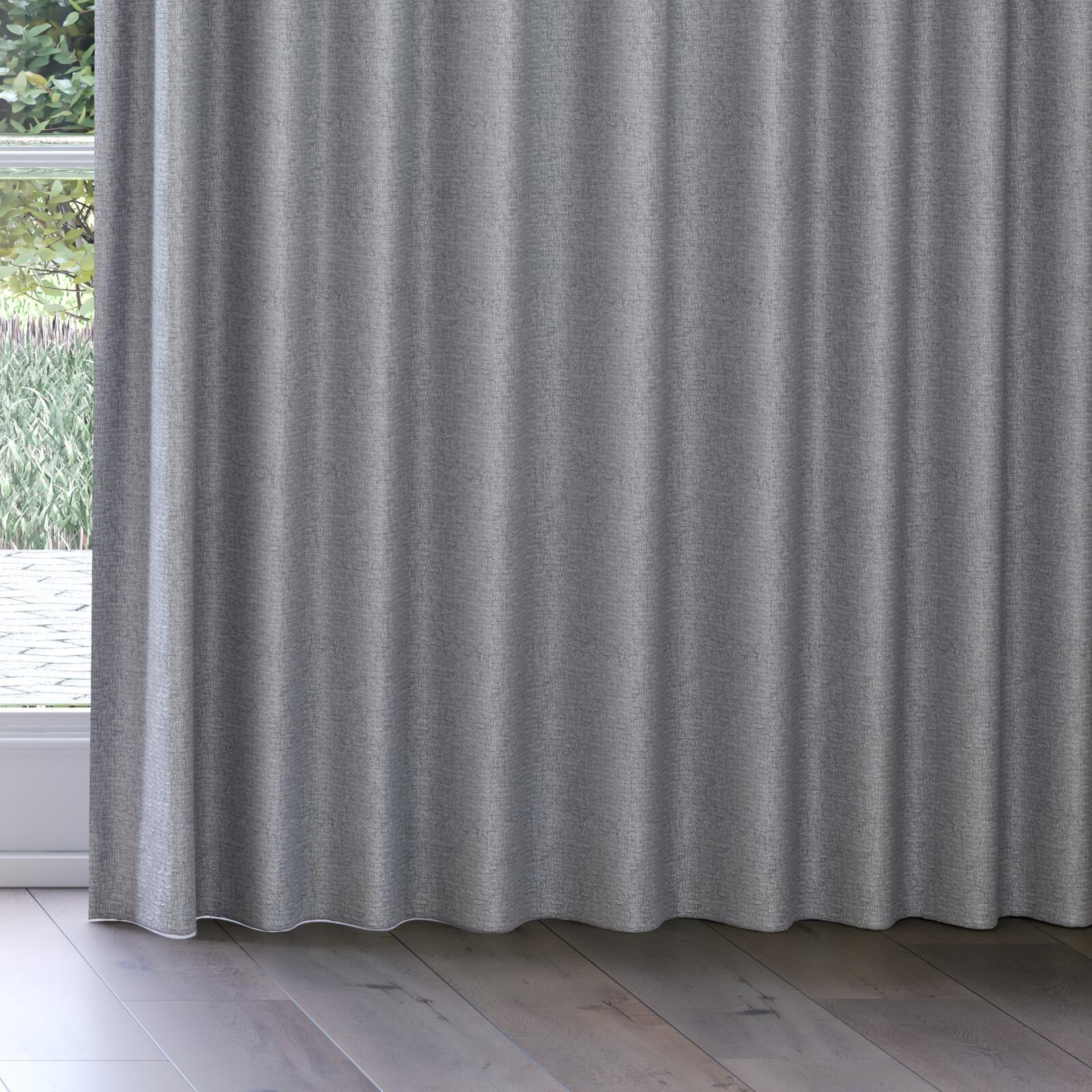 Bottom view of Monsieur Celadon, on curtain rail