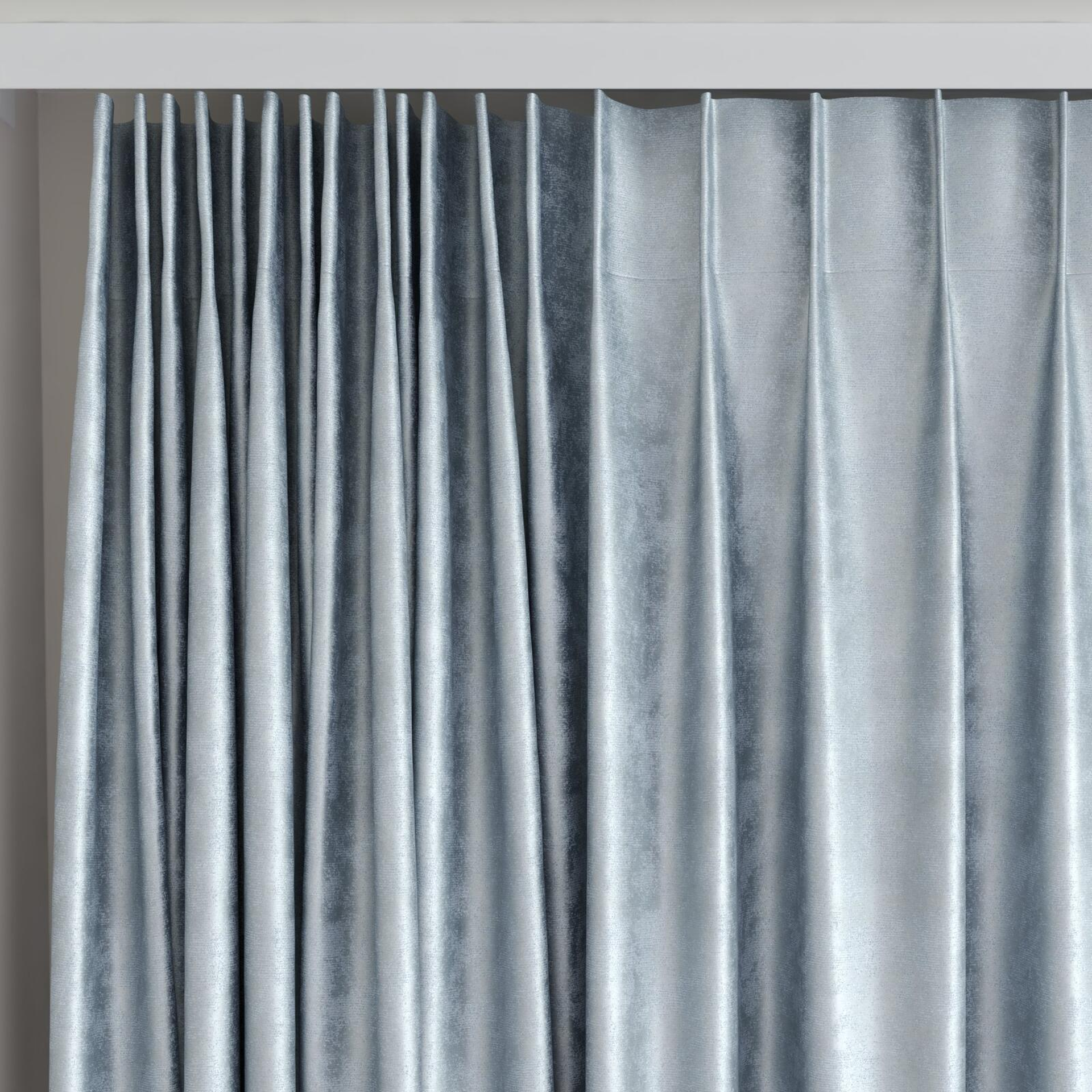 Top view of Fizz Dream, on curtain rail