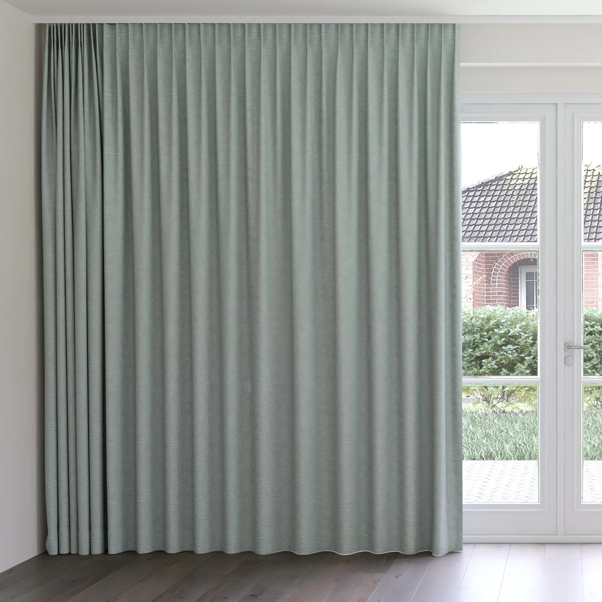 Front view of Juleste Niagara, on curtain rail