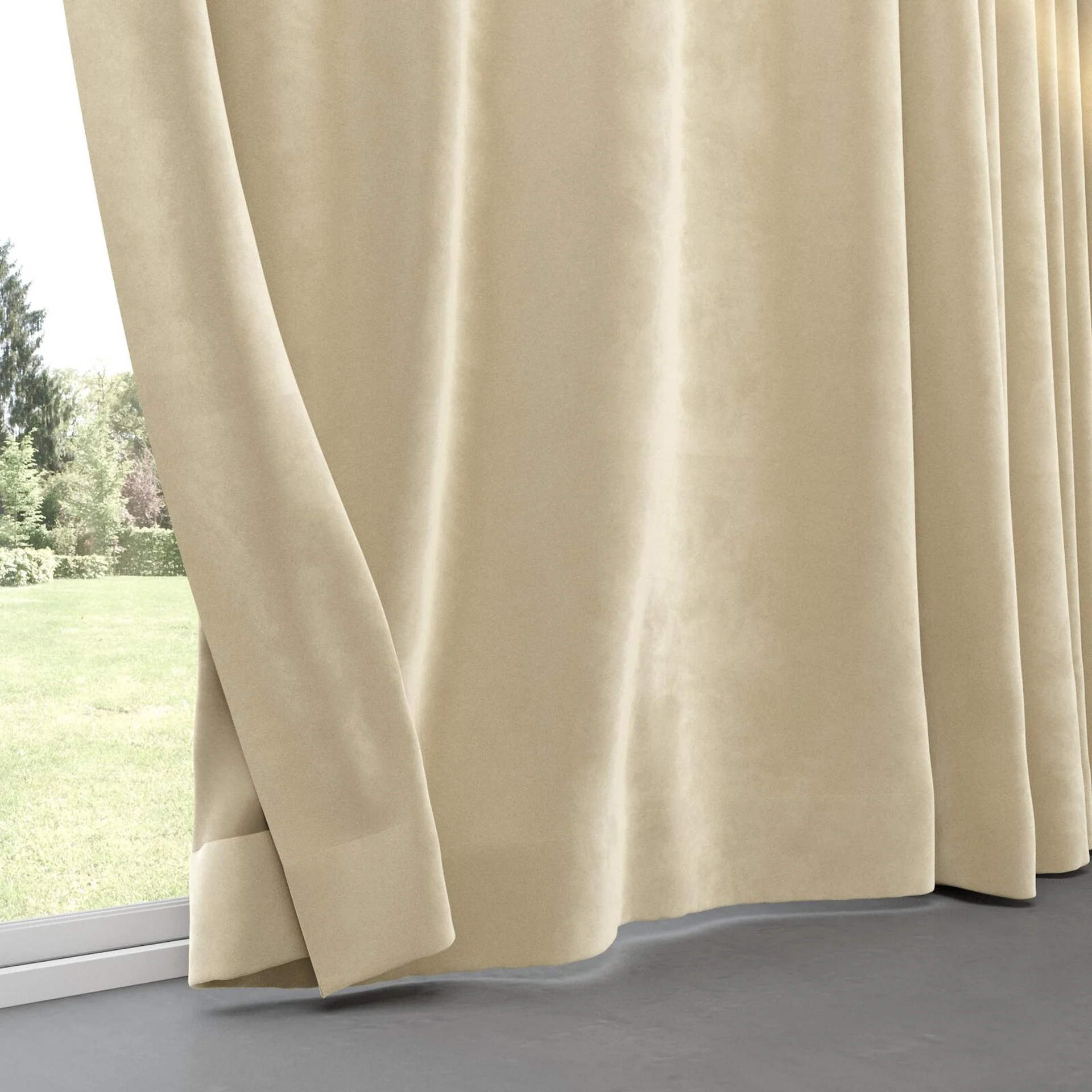 Bottom view of Velvelux Caramel, pinch pleat