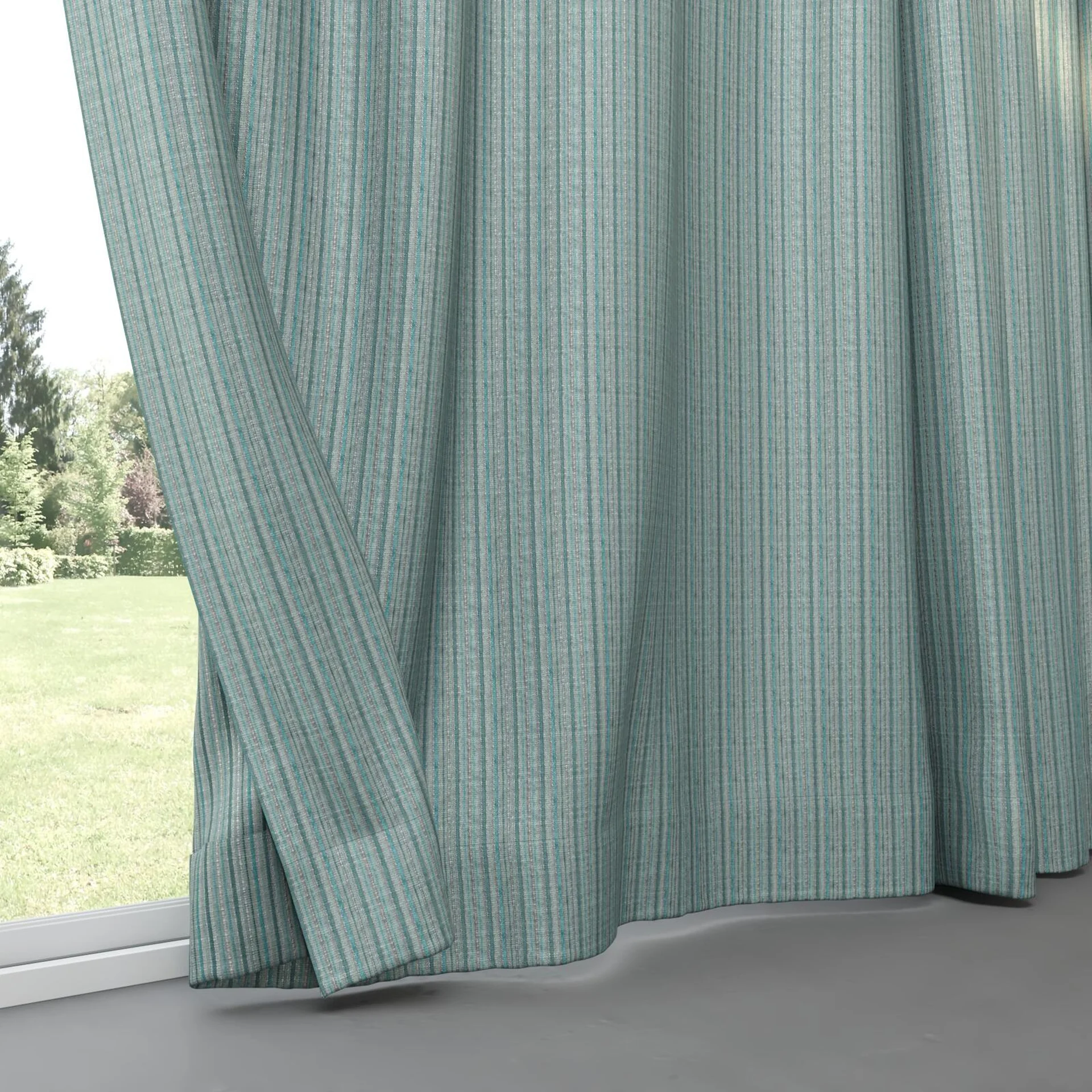 Bottom view of Oviedo Ocean, pinch pleat