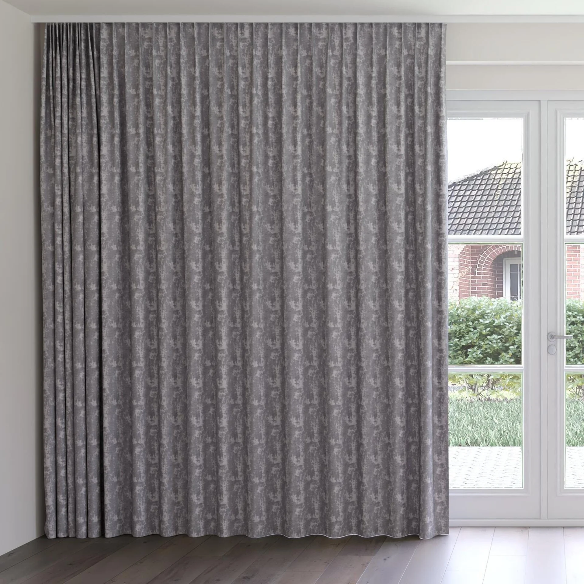 Front view of Innovation Ash, on curtain rail