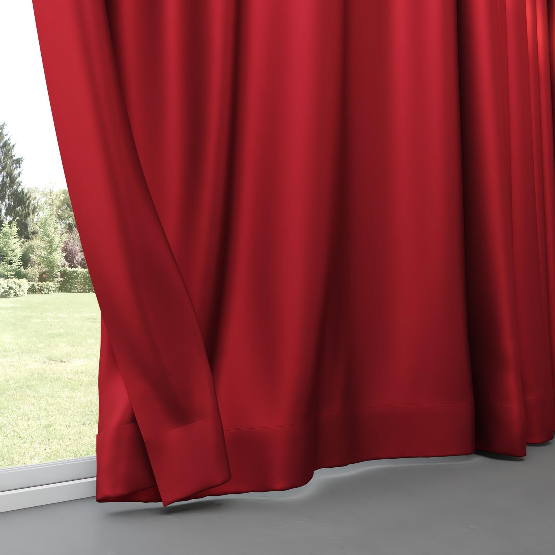 Bottom view of North Face Cabernet, pinch pleat