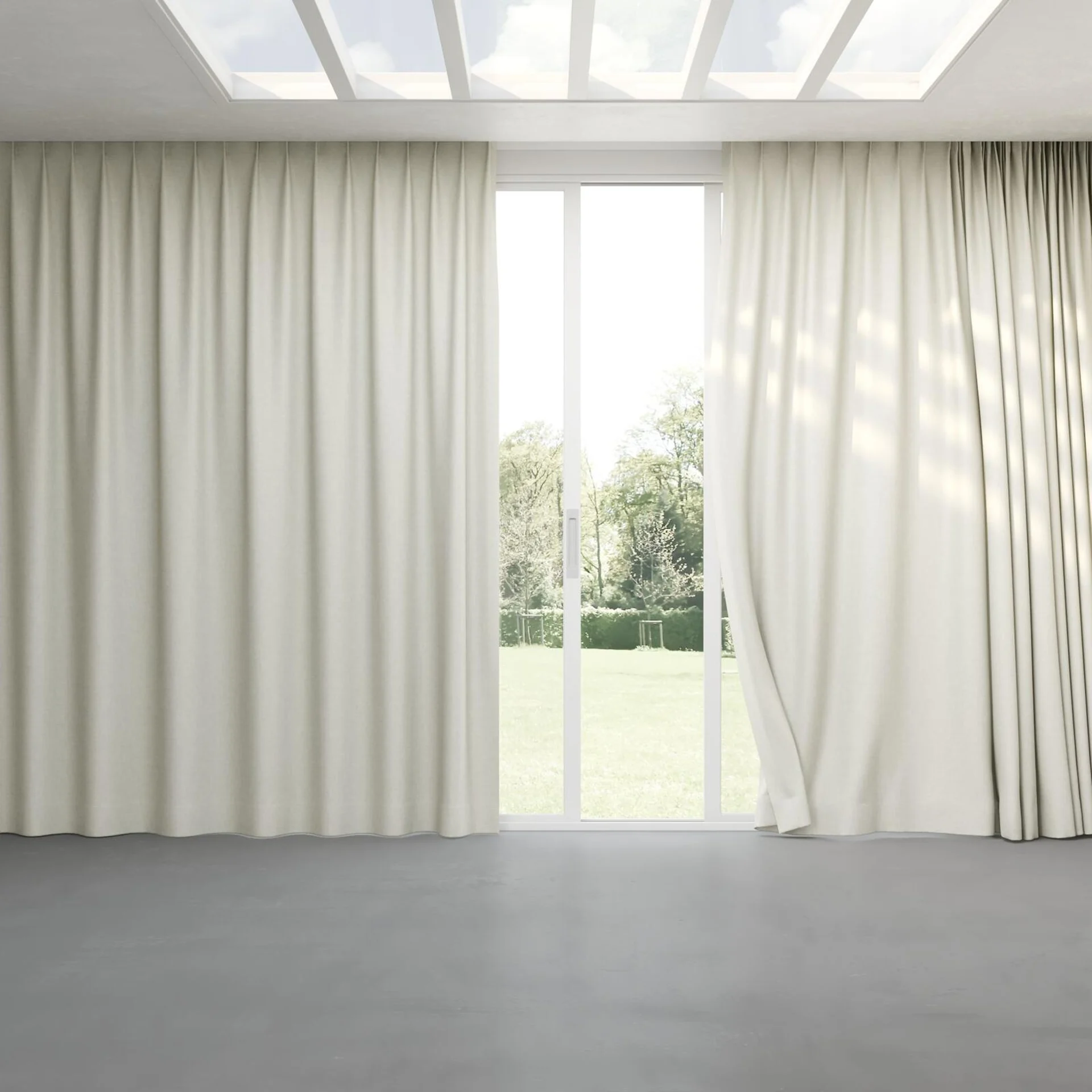 Full view of Perfecto Silver, pinch pleat