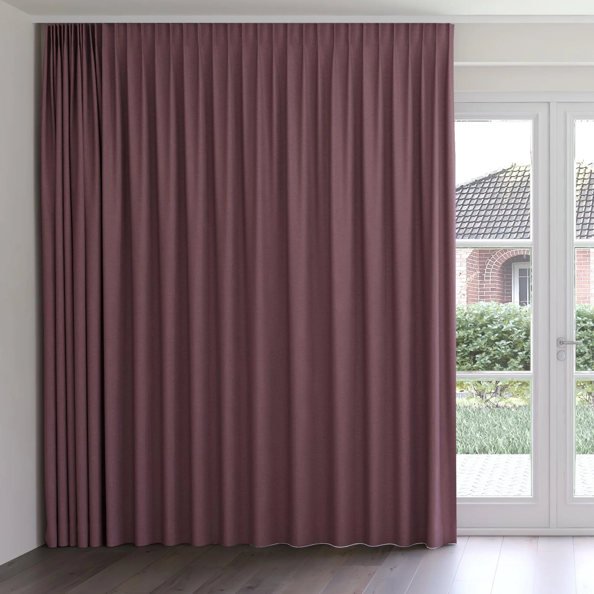 Front view of Coverlet Boudoir, on curtain rail
