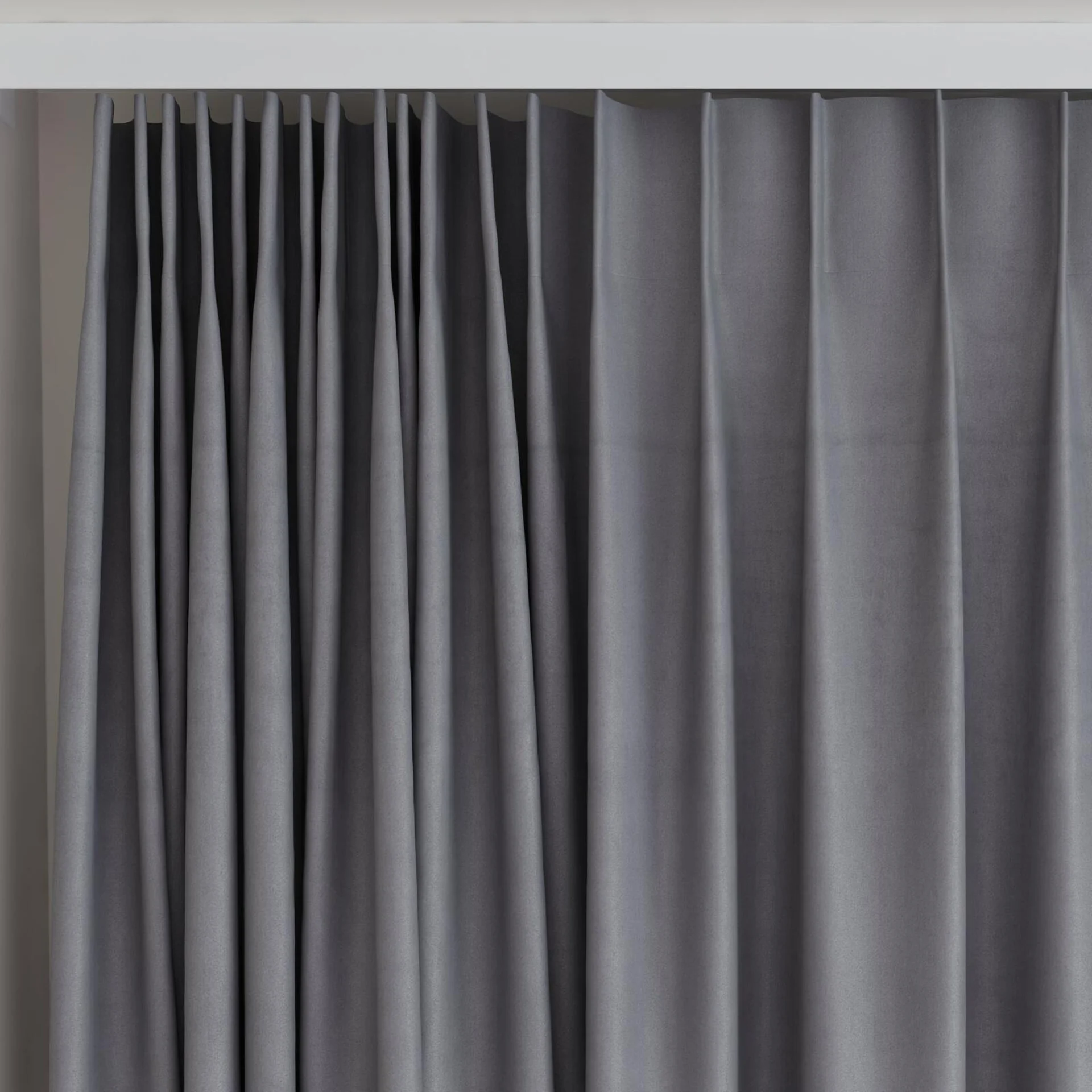 Top view of Warlock Aluminium, on curtain rail
