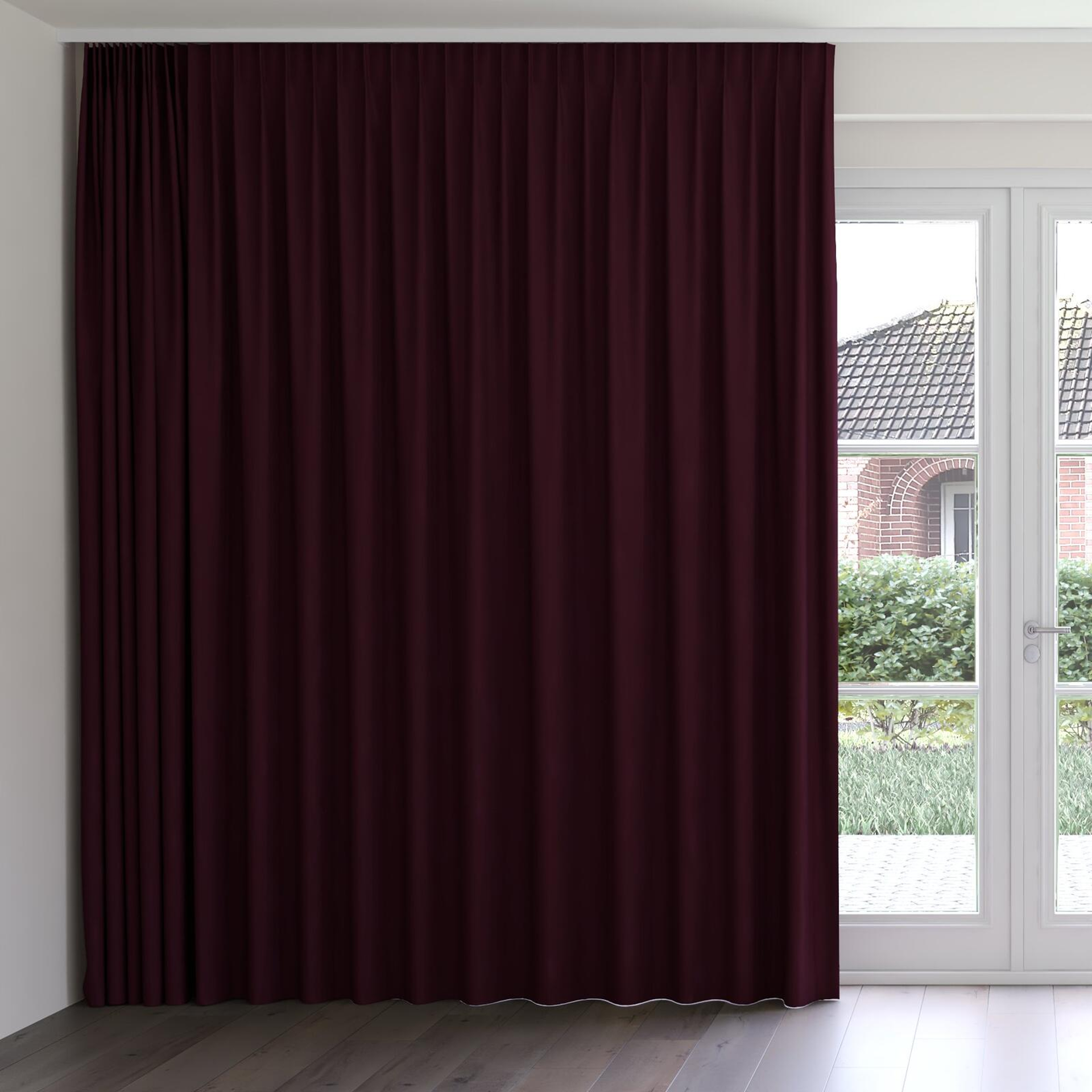 Front view of Vela Aubergine, on curtain rail