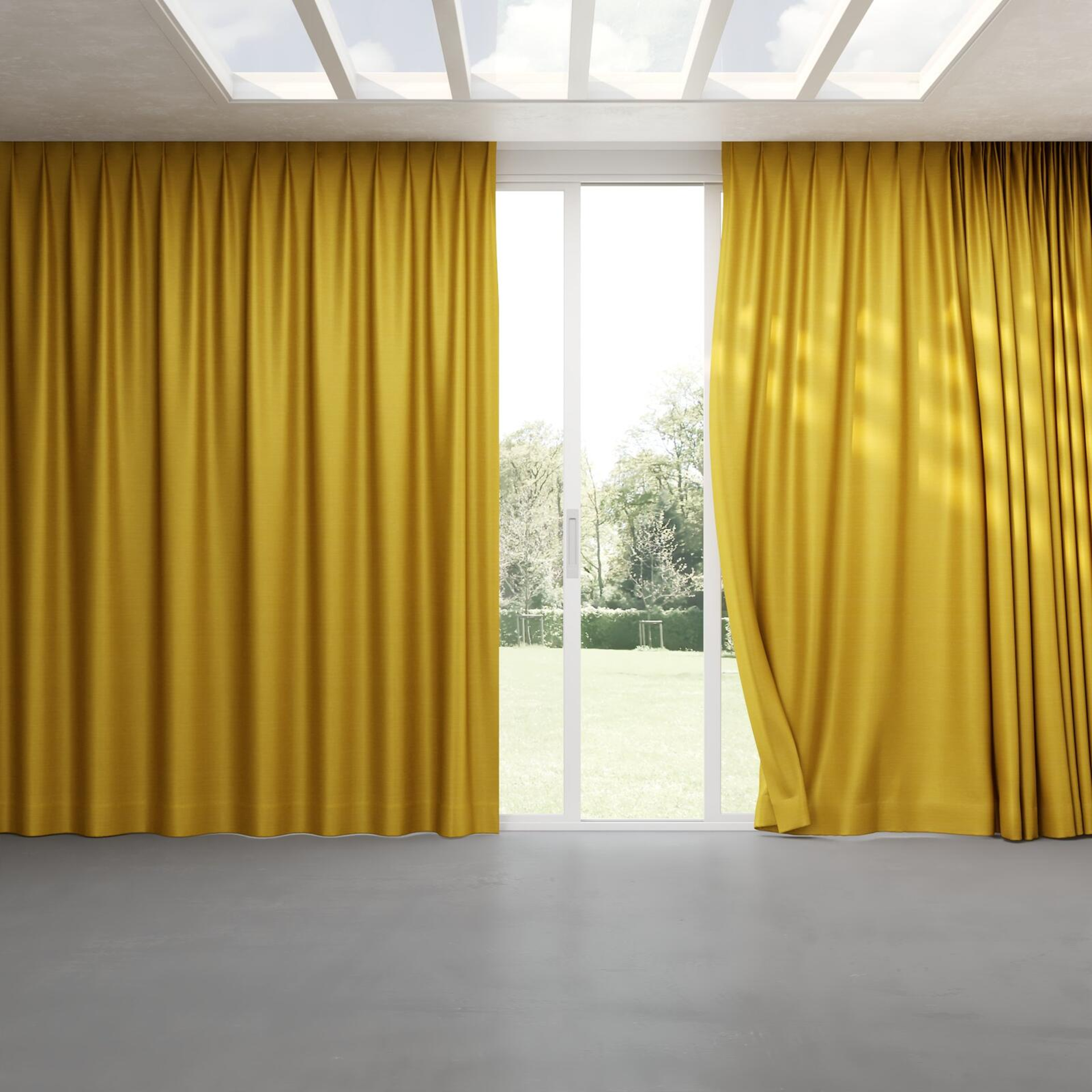 Full view of Silky Artisan, pinch pleat