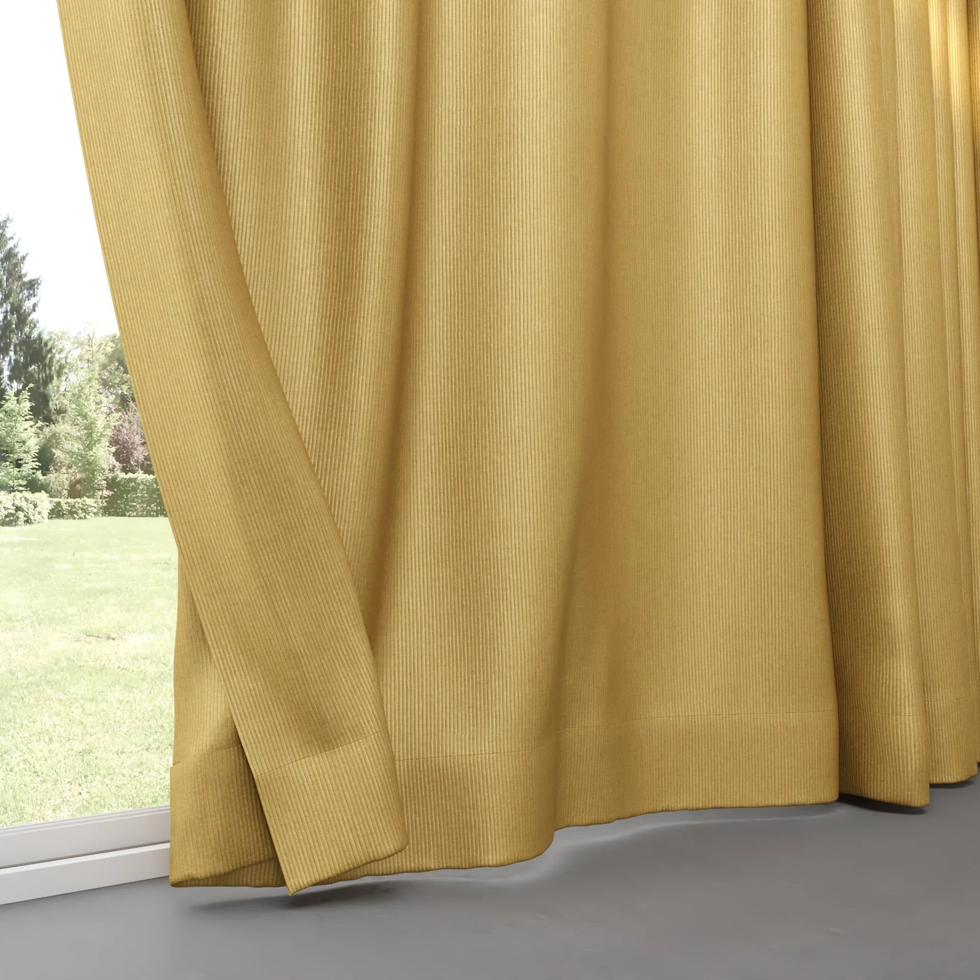 Bottom view of Hombre Gold, pinch pleat