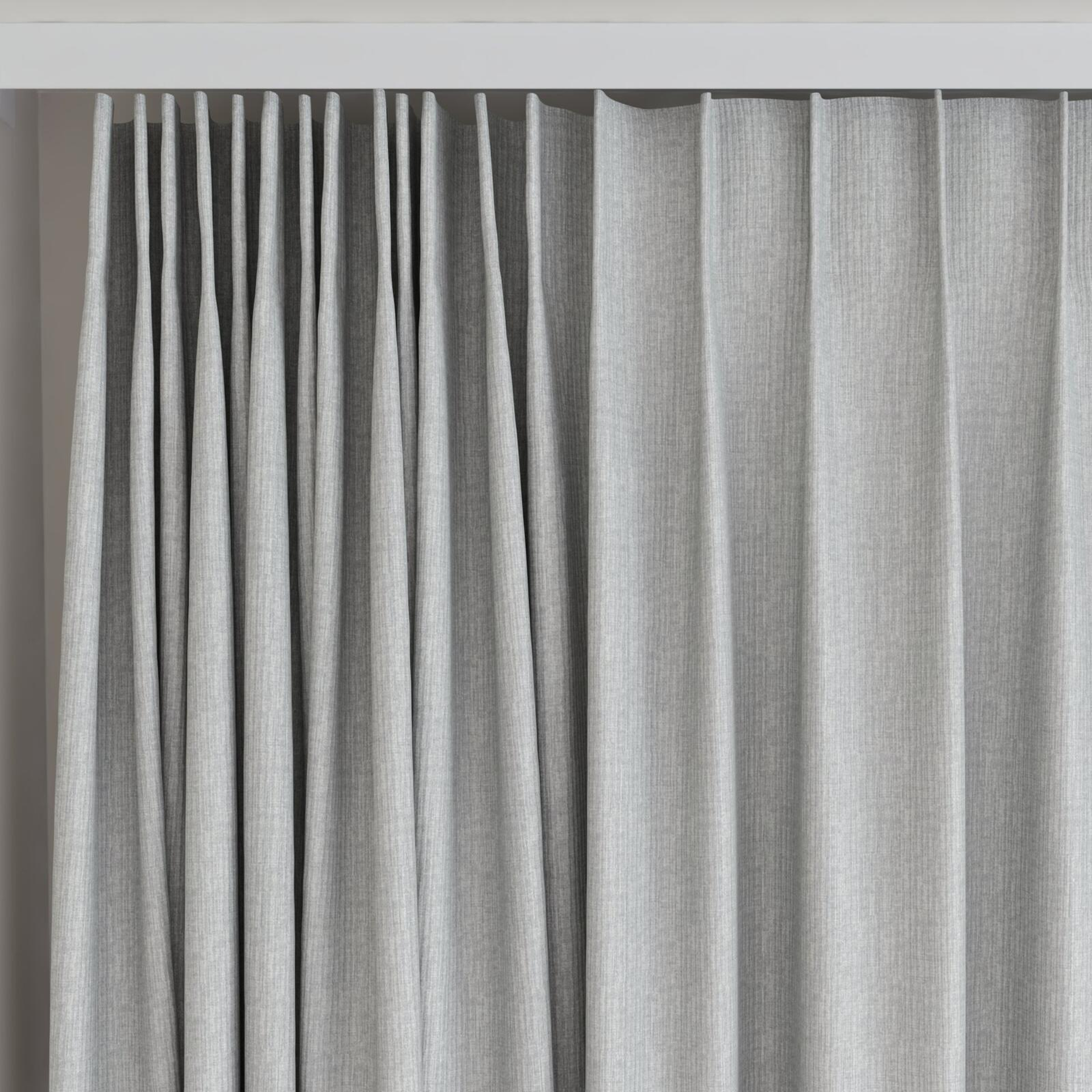 Top view of Hombre Silver, on curtain rail