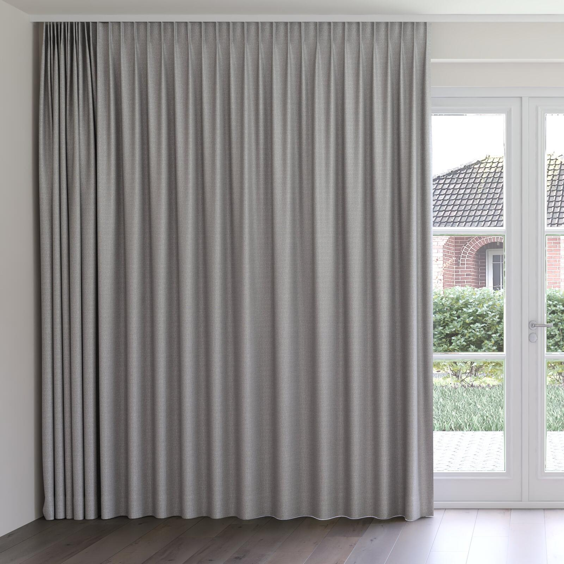 Front view of Saturn River, on curtain rail
