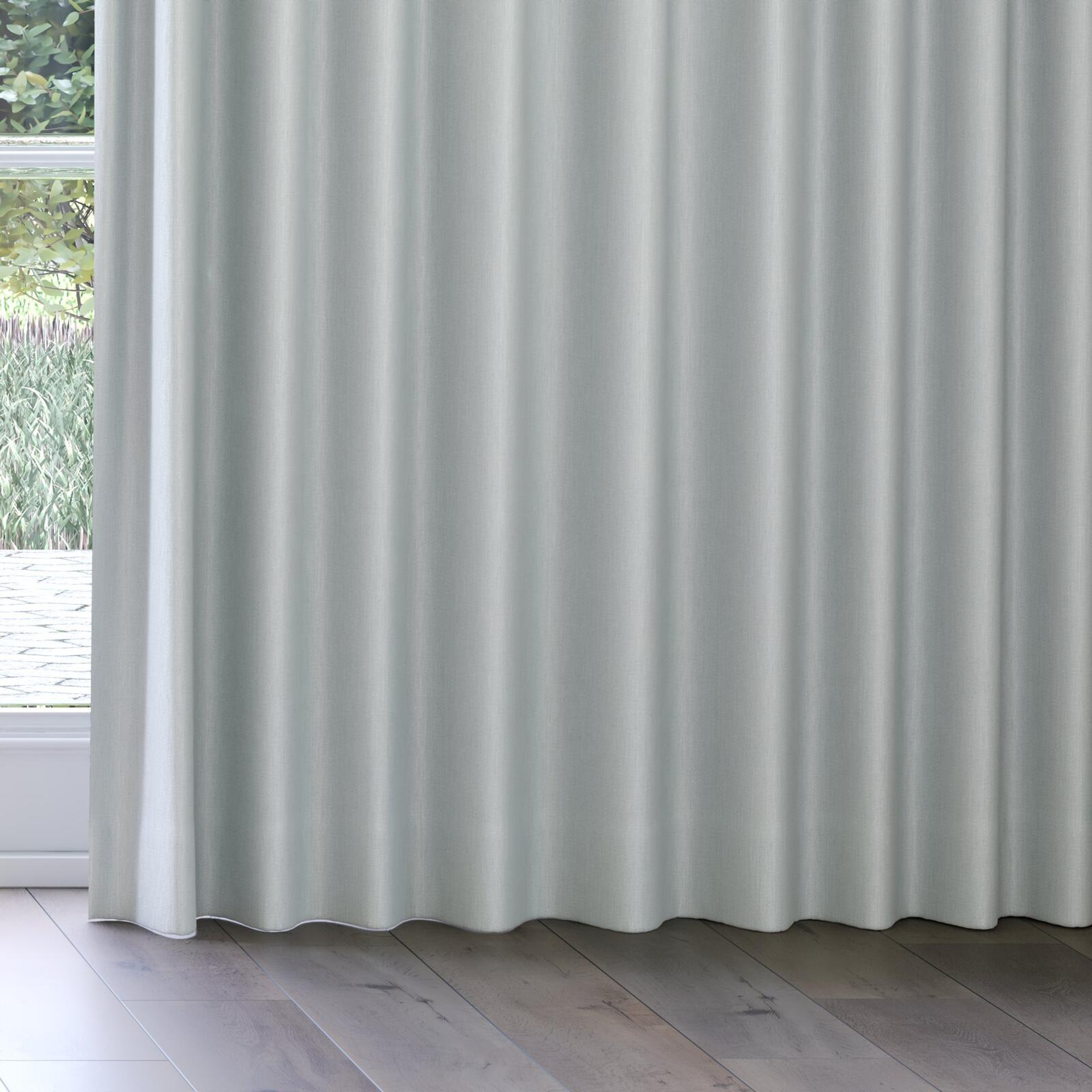 Bottom view of Cordoba Mineral, on curtain rail