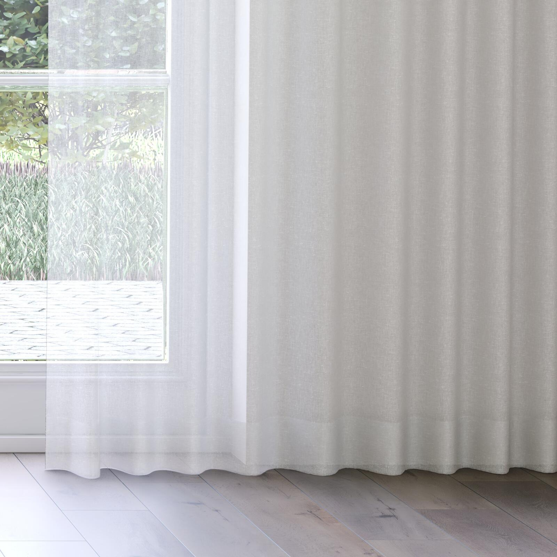 Bottom view of Tempest Willow, on curtain rail