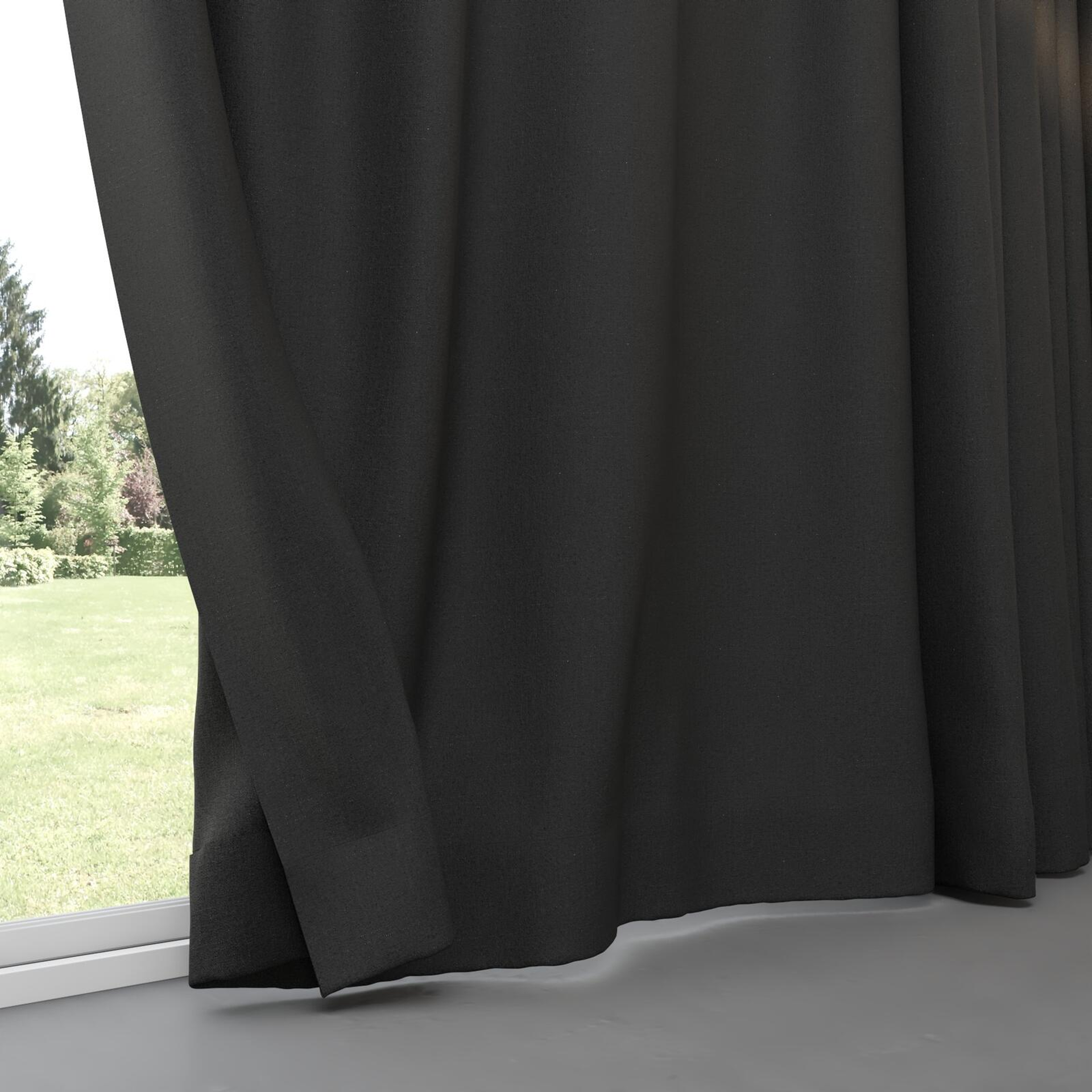 Bottom view of Cavalry Onyx, pinch pleat