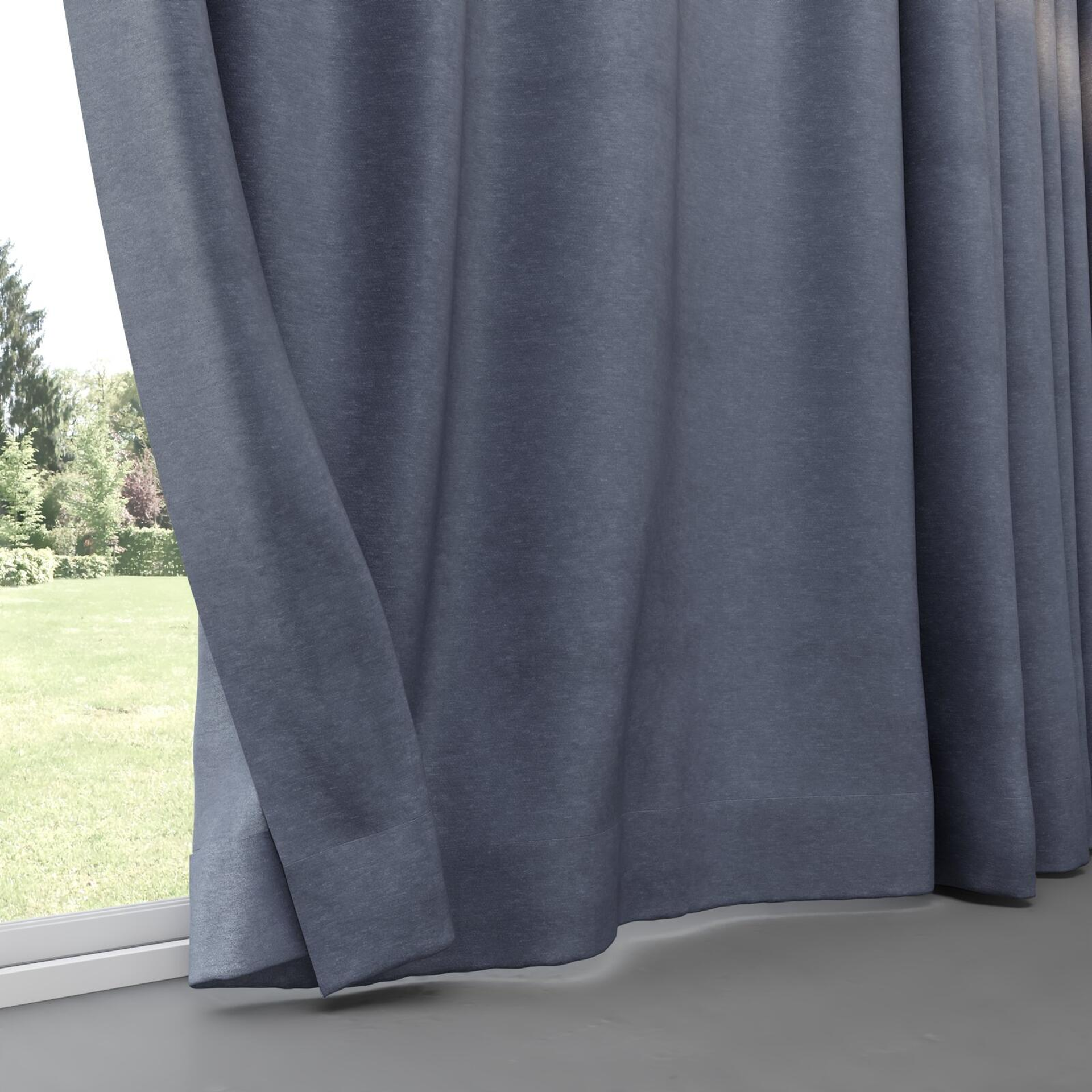 Bottom view of Baron Cloud, pinch pleat