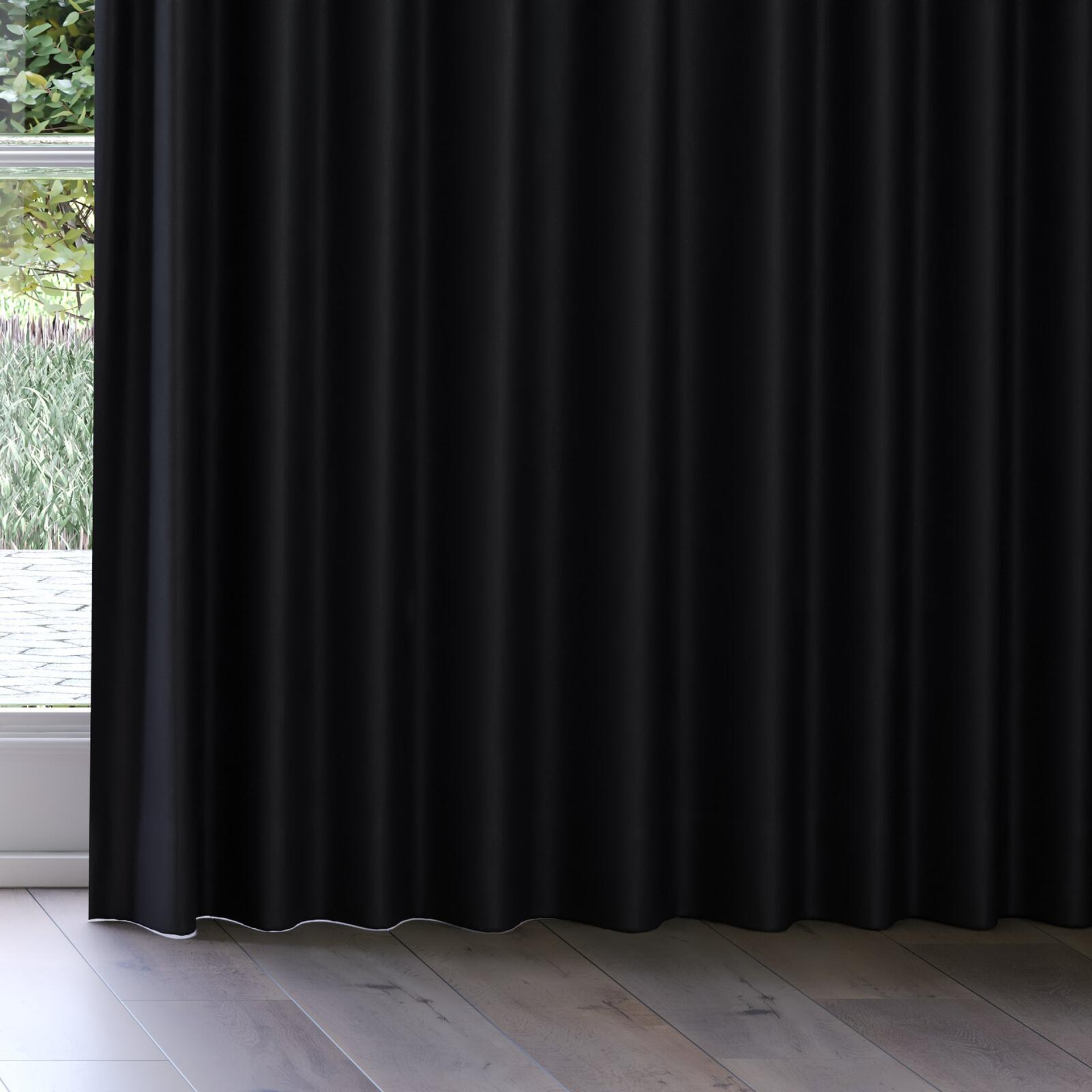 Bottom view of Dream Weaver 300 Onyx, on curtain rail