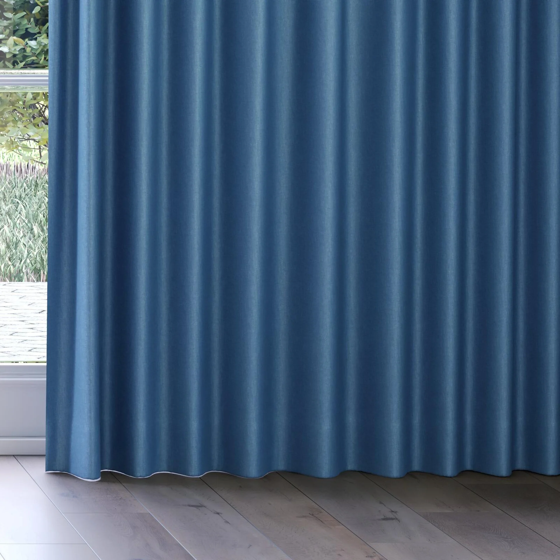 Bottom view of Bavaria Cadet, on curtain rail