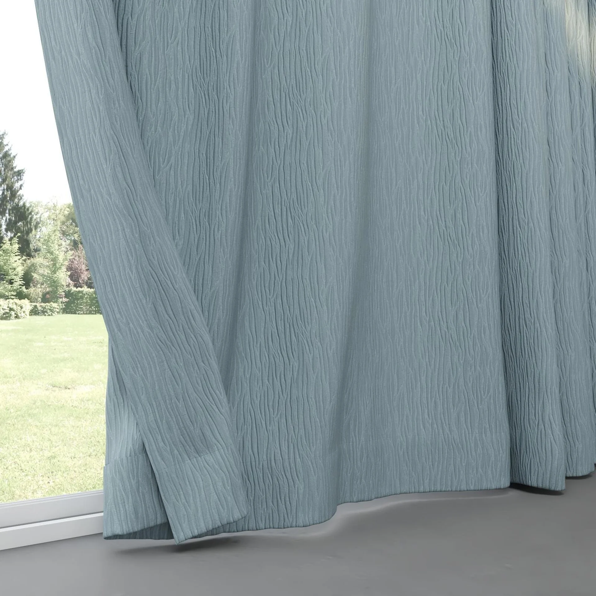 Bottom view of Sandrift Breeze, pinch pleat