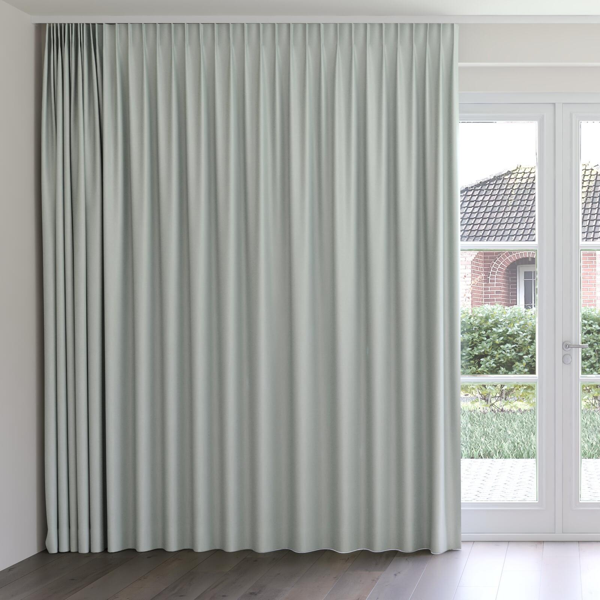 Front view of Re Delis Surf, on curtain rail