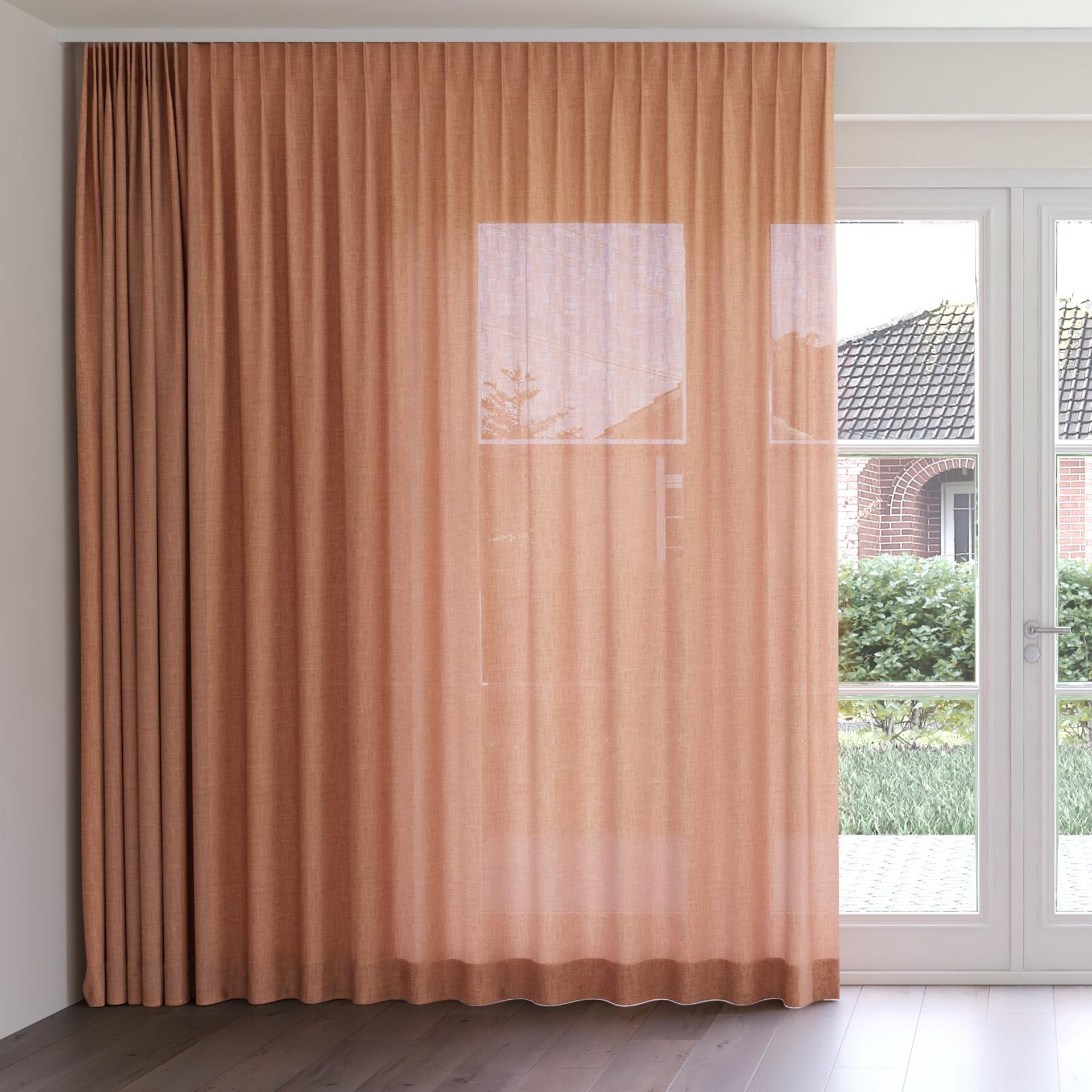 Front view of Motion Canyon, on curtain rail