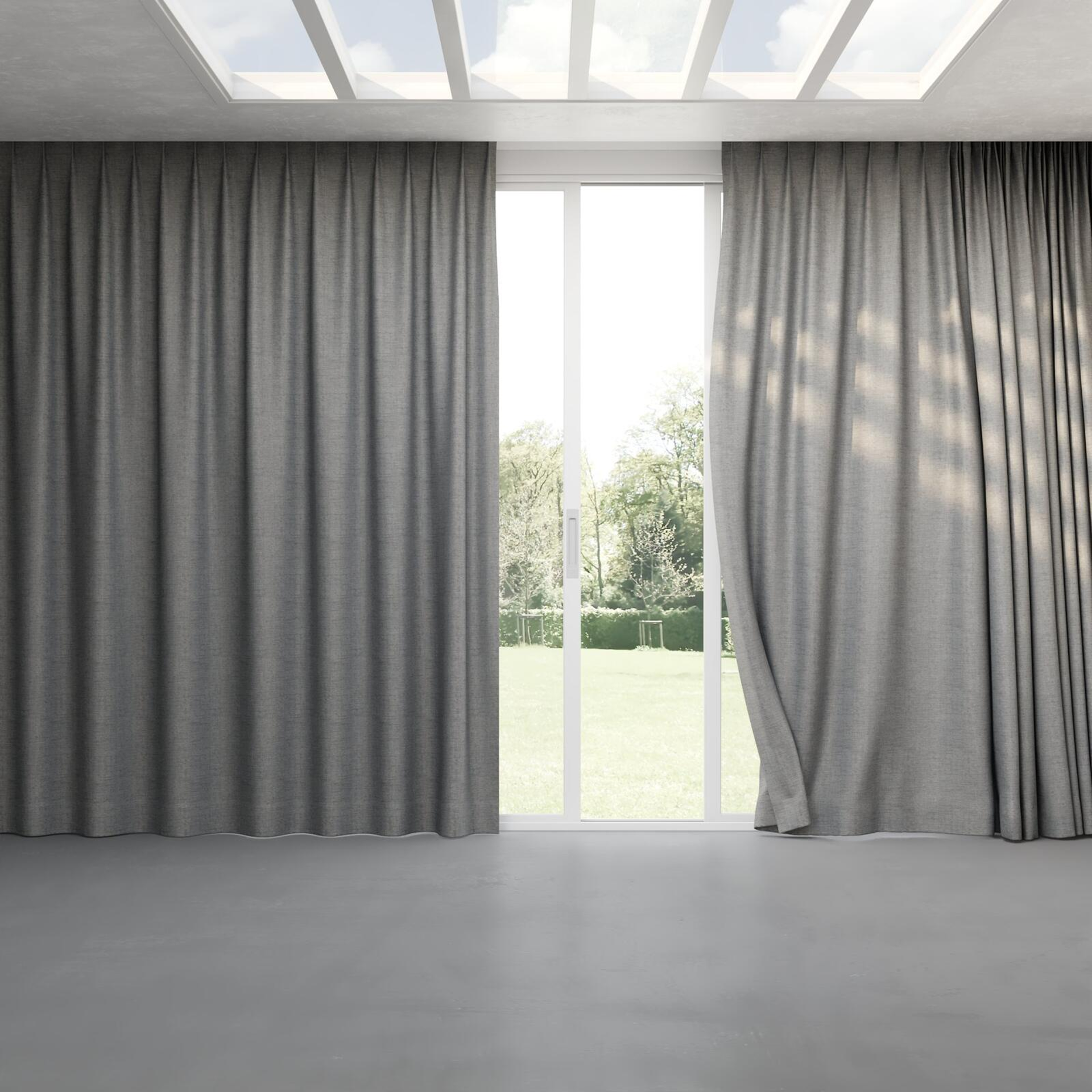 Full view of Latin Horizon, pinch pleat