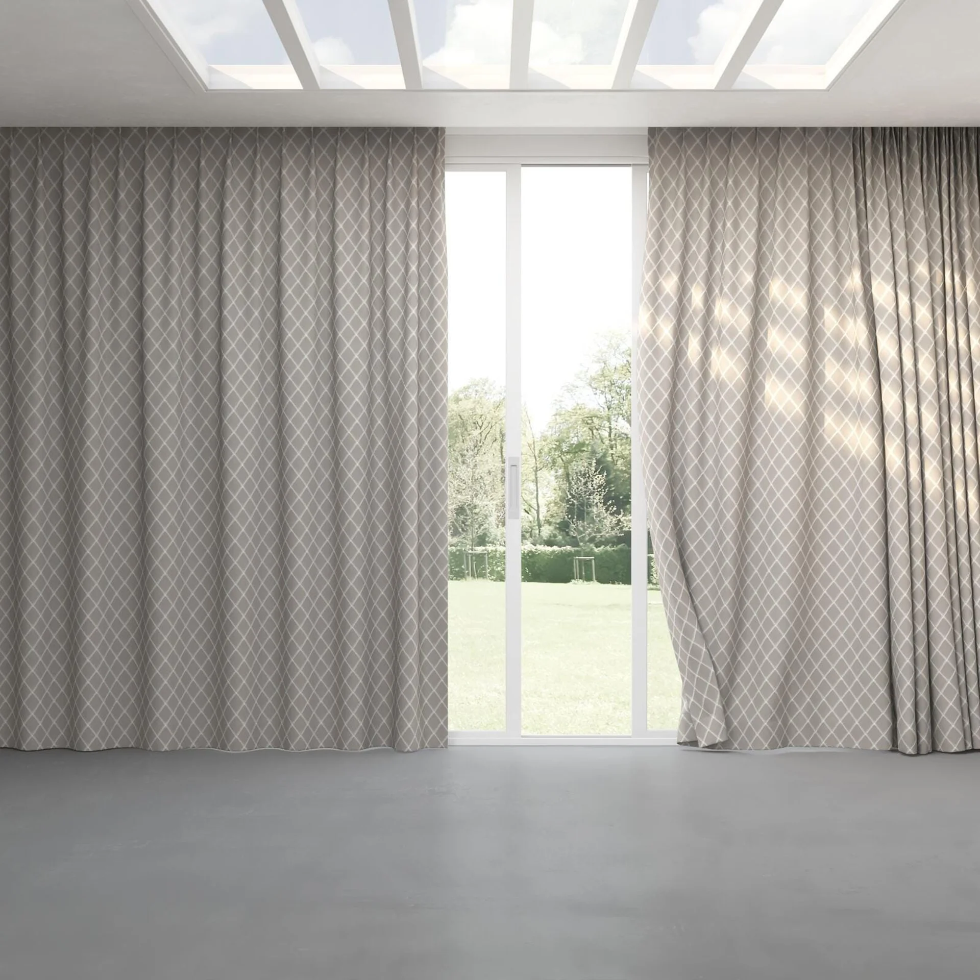 Full view of Pantheon Lunar, pinch pleat