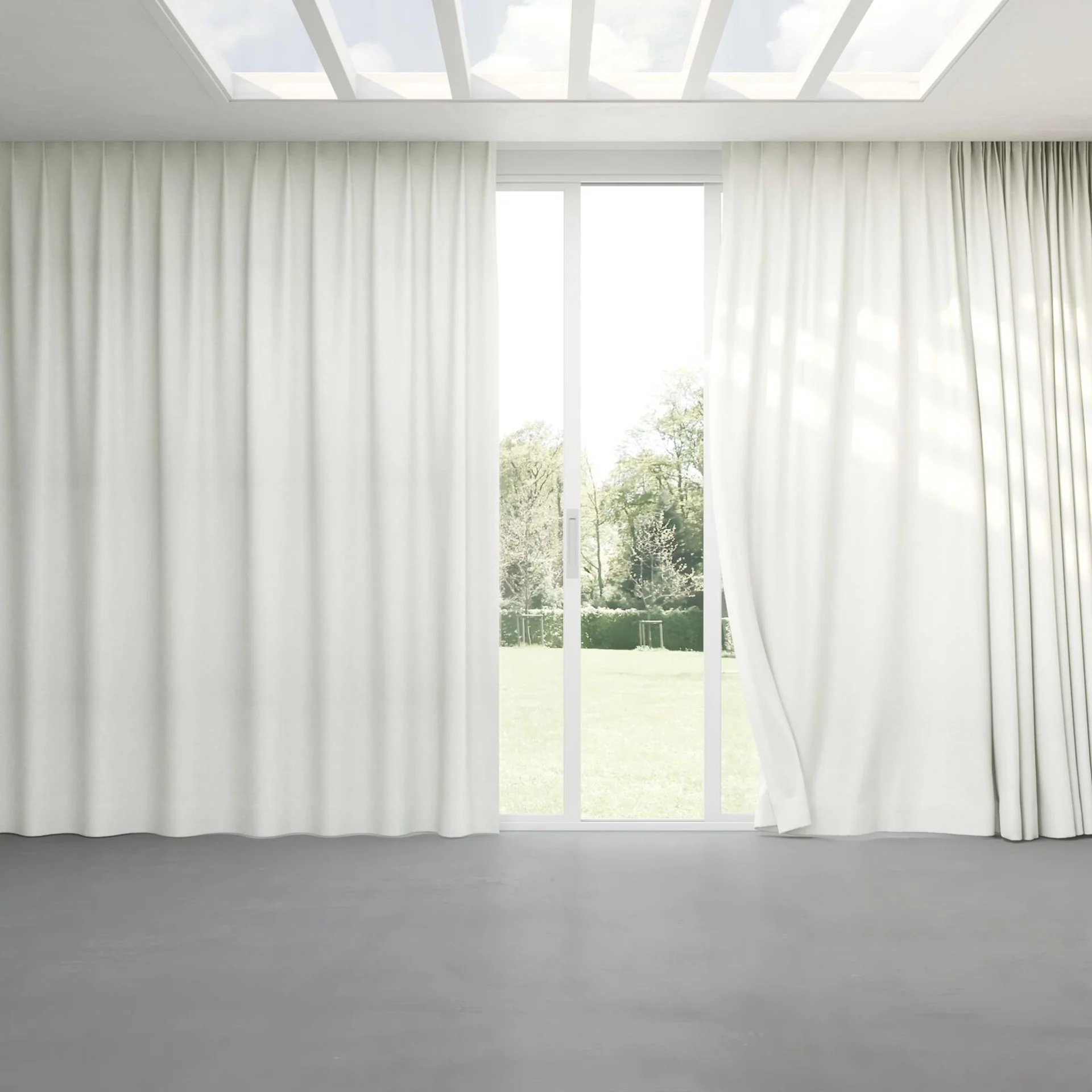 Full view of Goa Silver, pinch pleat