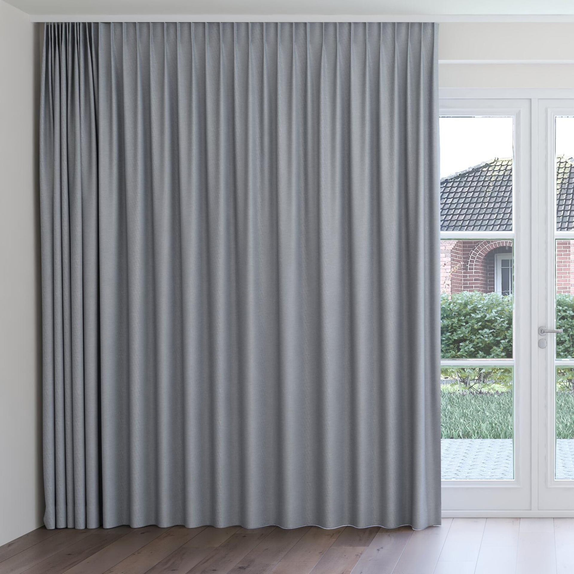 Front view of Casual Griffin, on curtain rail