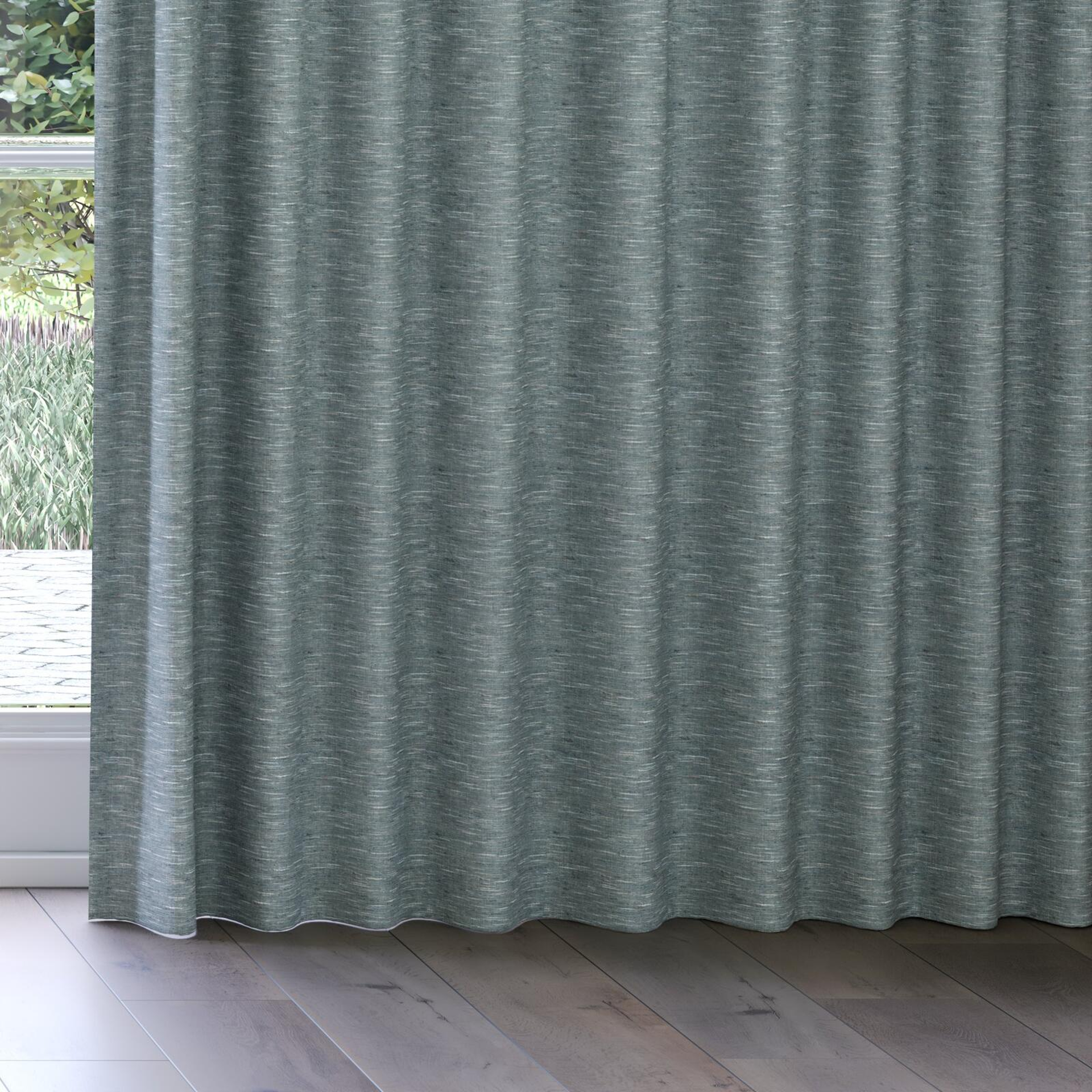 Bottom view of Venus Surf, on curtain rail