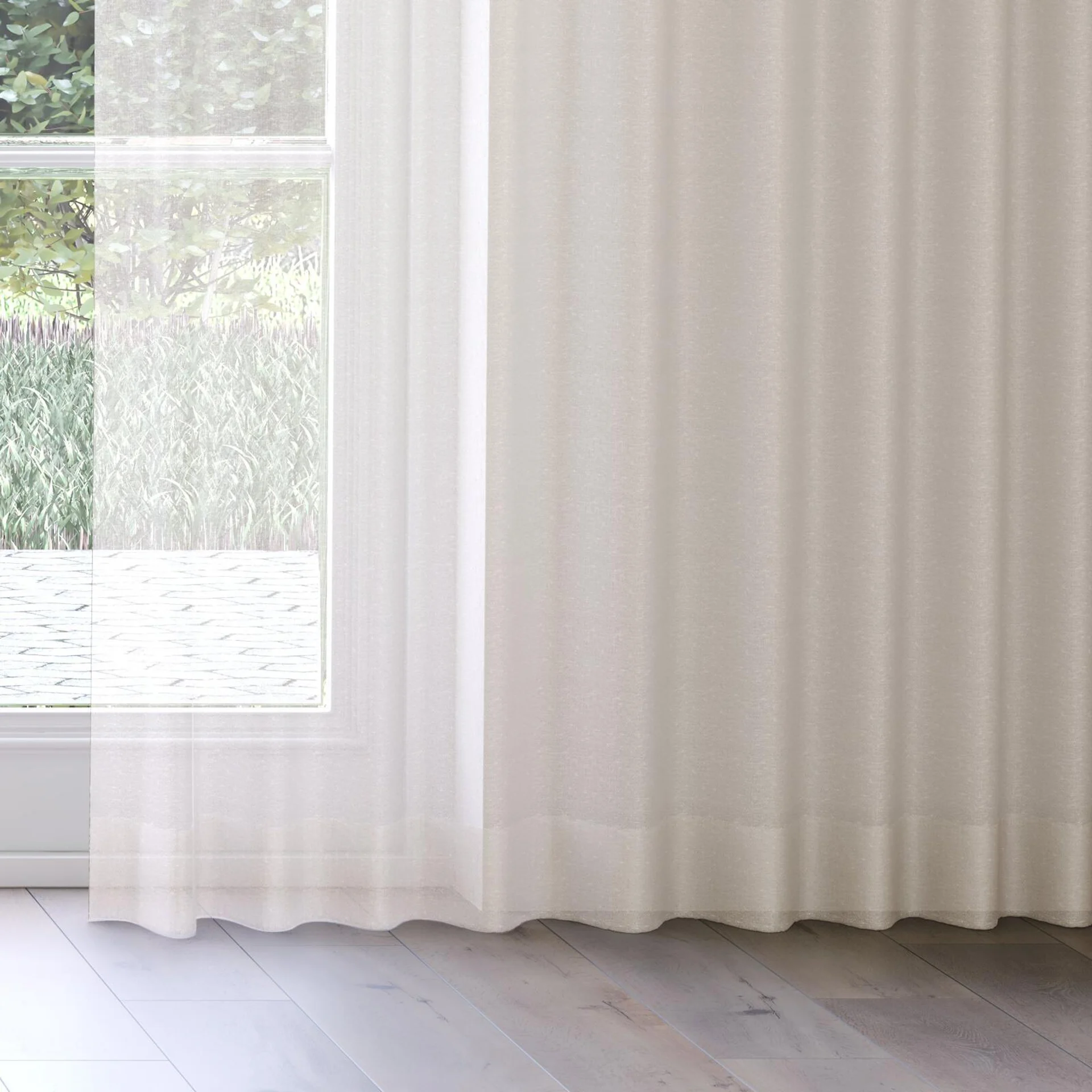 Bottom view of Hugo Sand, on curtain rail